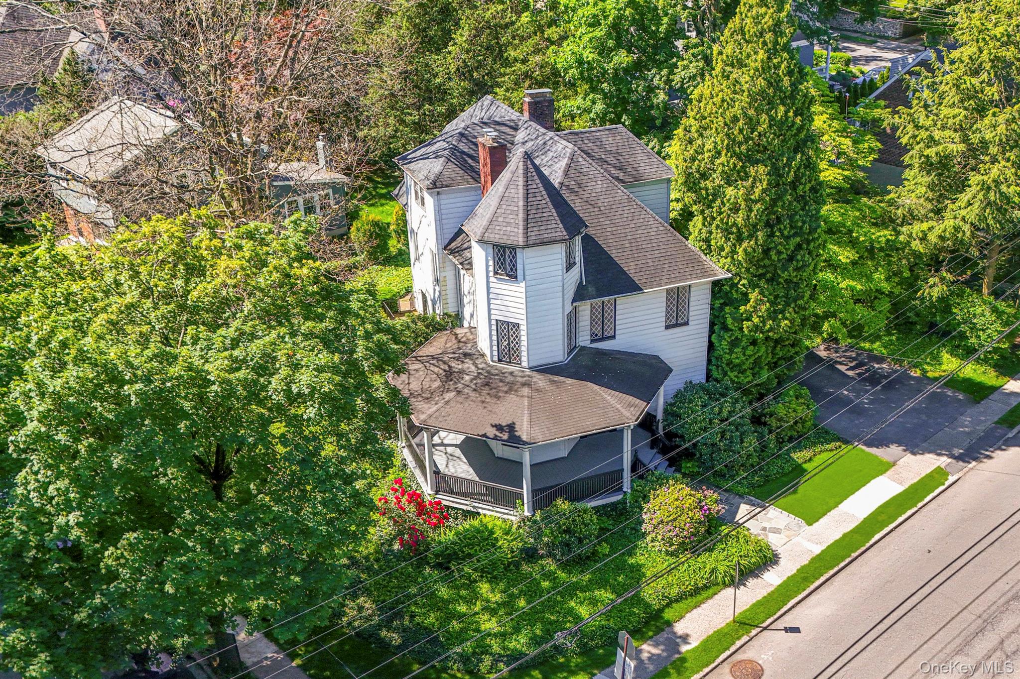 69 Desmond Avenue, Bronxville, NY 10708