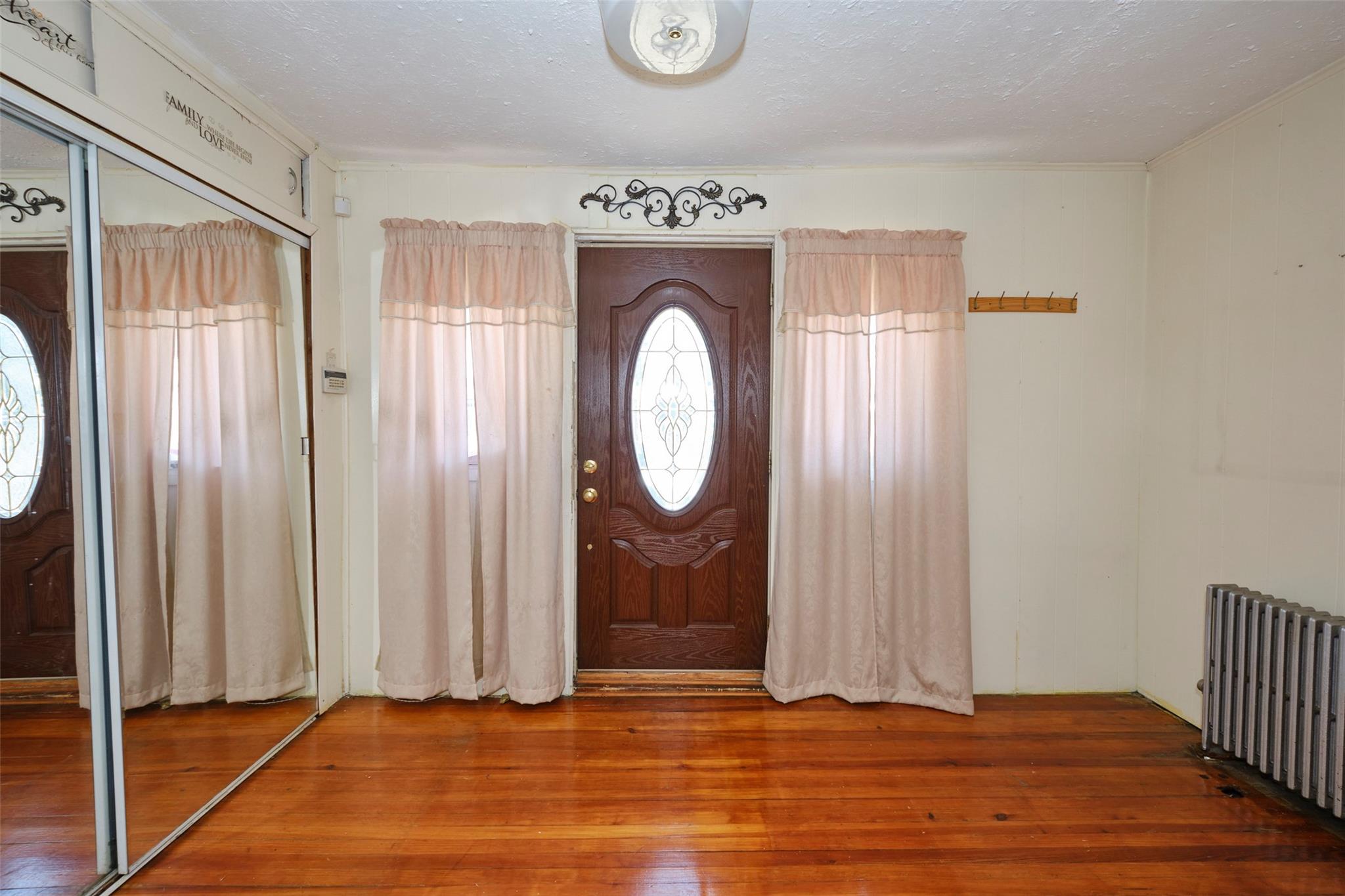 90-62 204th Street, Hollis, NY 11423