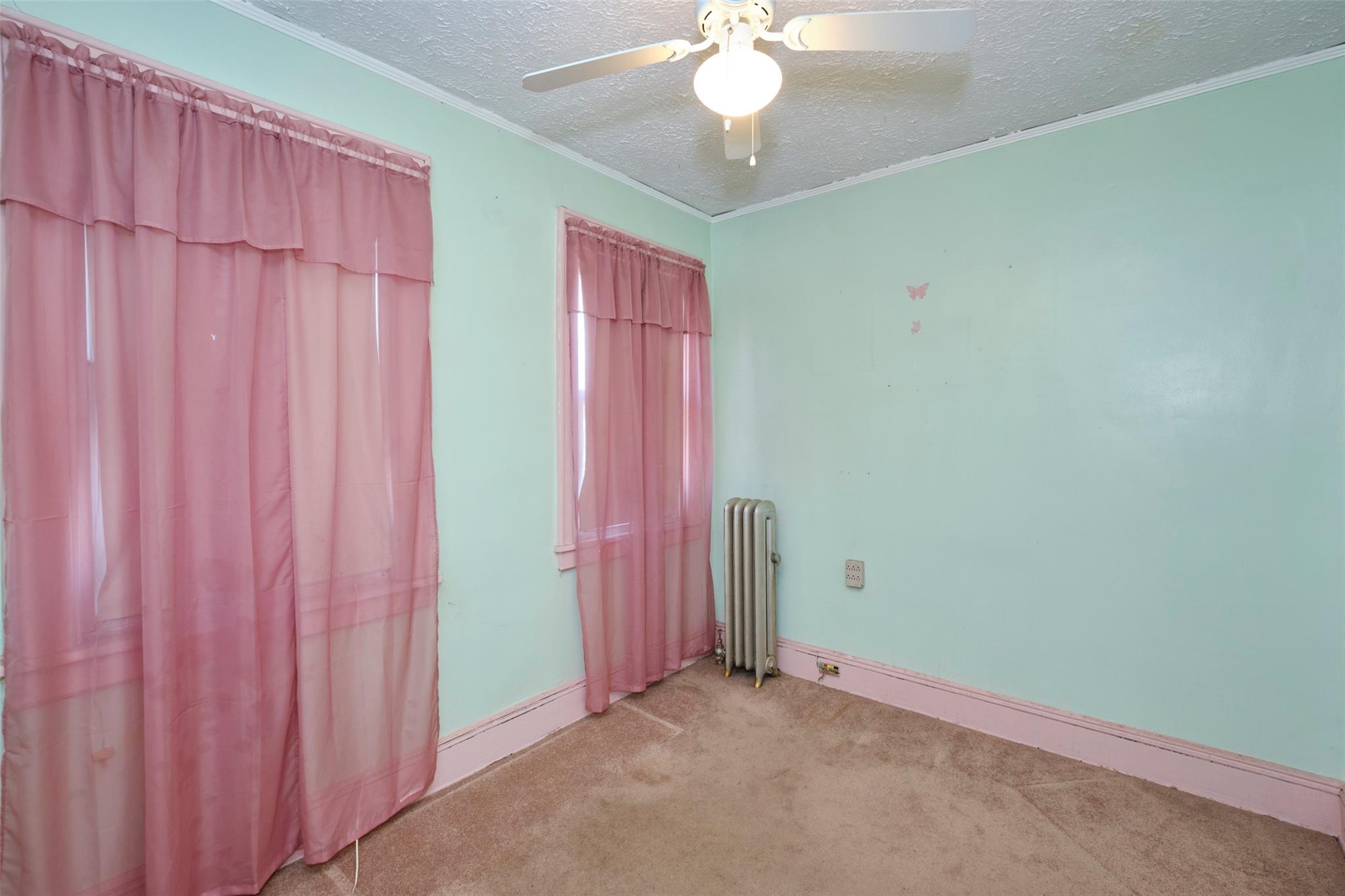 90-62 204th Street, Hollis, NY 11423