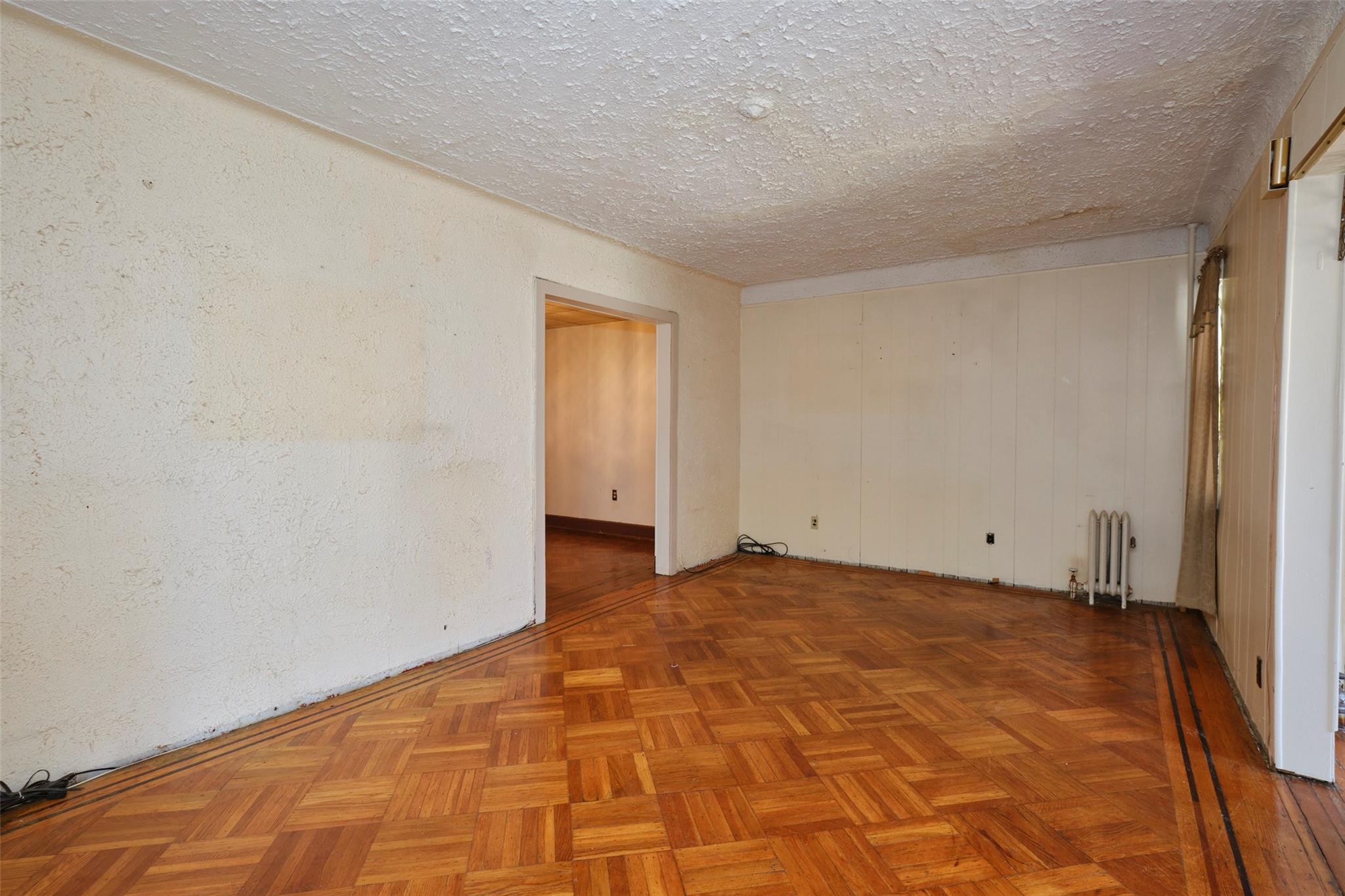 90-62 204th Street, Hollis, NY 11423