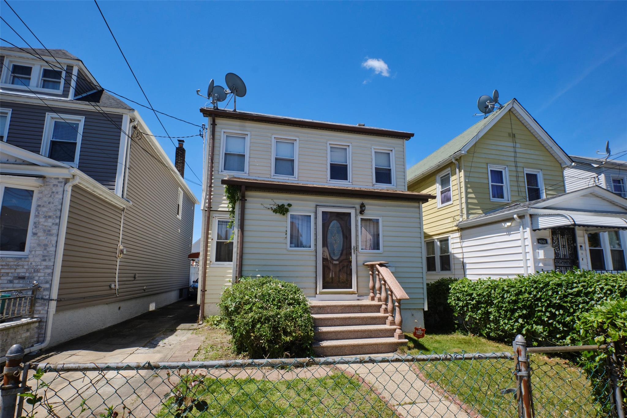 90-62 204th Street, Hollis, NY 11423