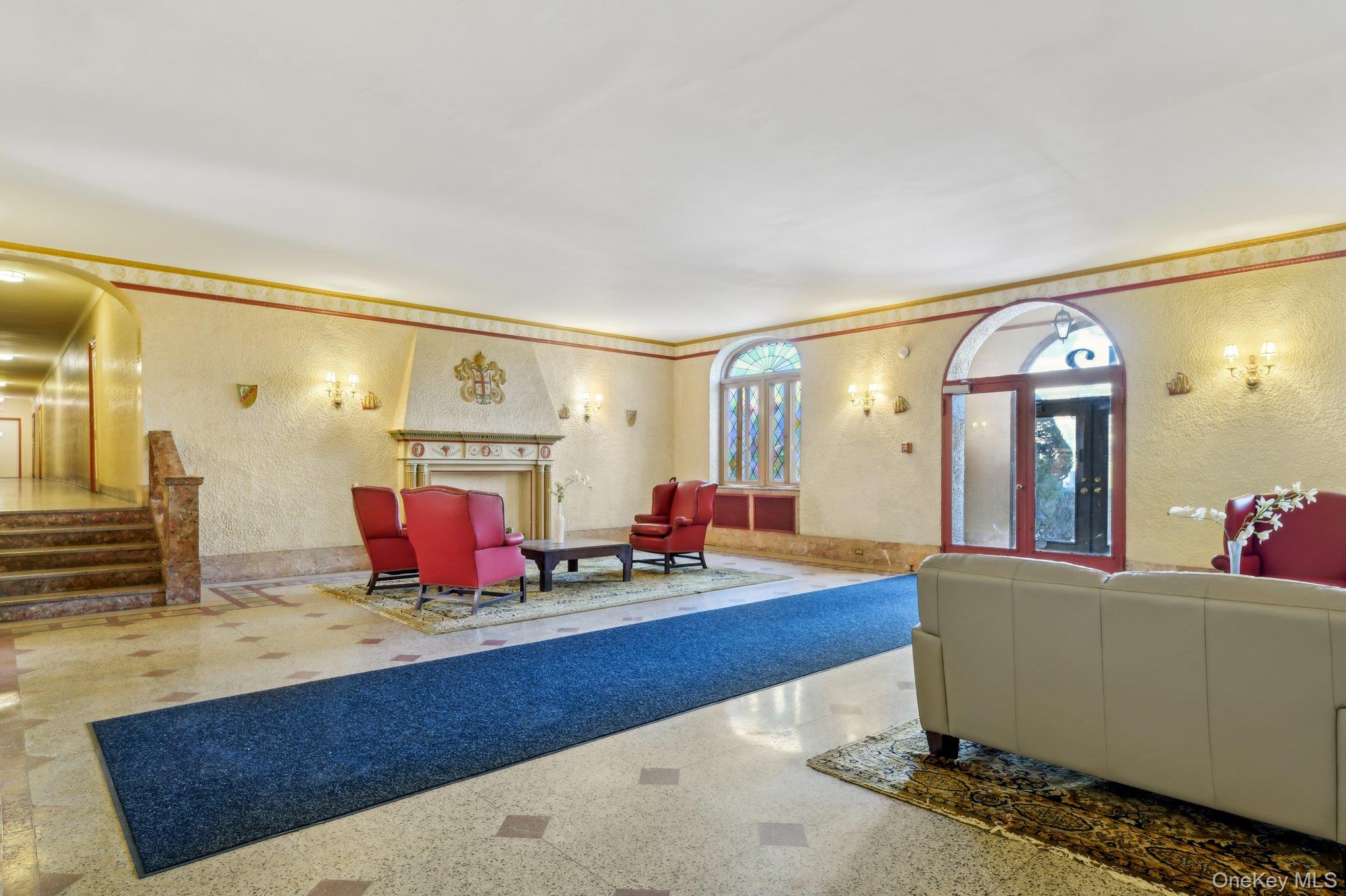 12 Hamilton # B5, Garden City, NY 11530