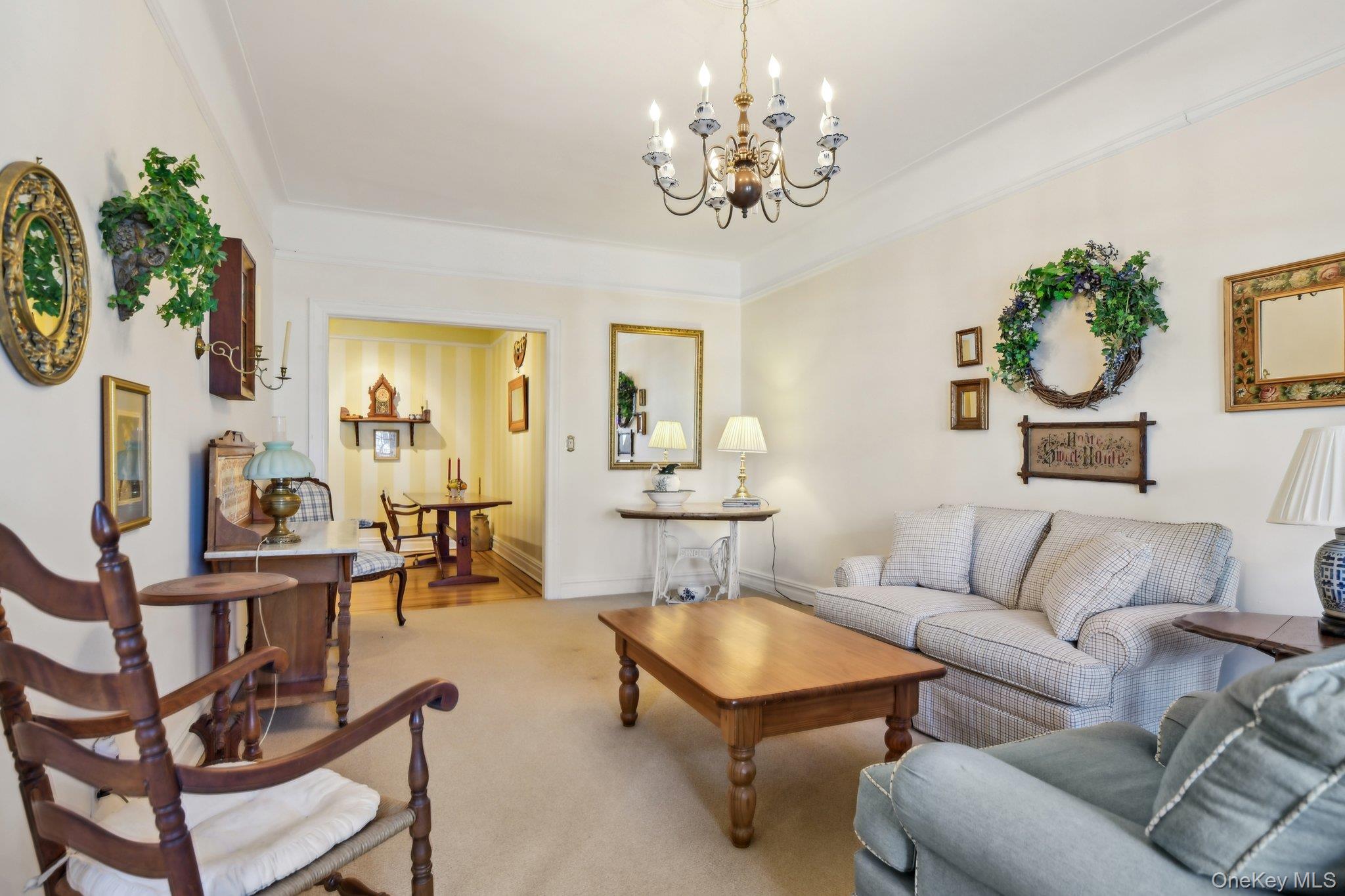 12 Hamilton # B5, Garden City, NY 11530