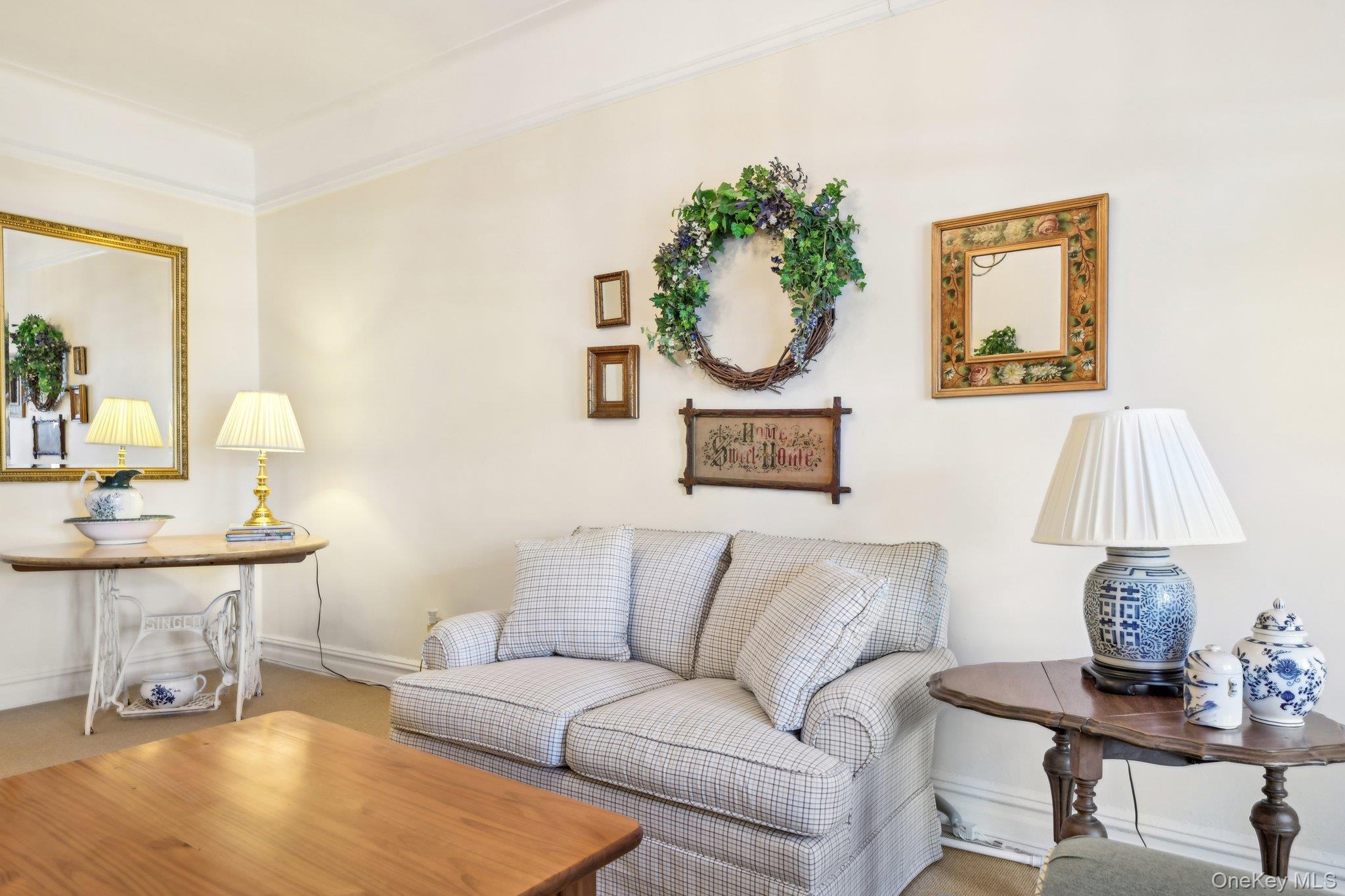 12 Hamilton # B5, Garden City, NY 11530