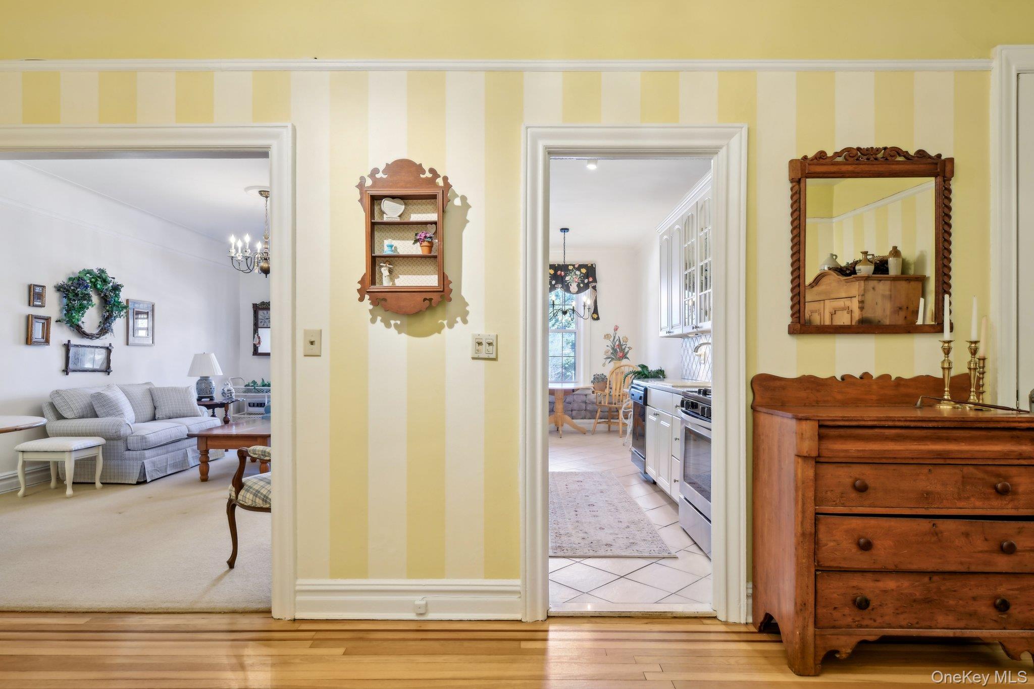 12 Hamilton # B5, Garden City, NY 11530