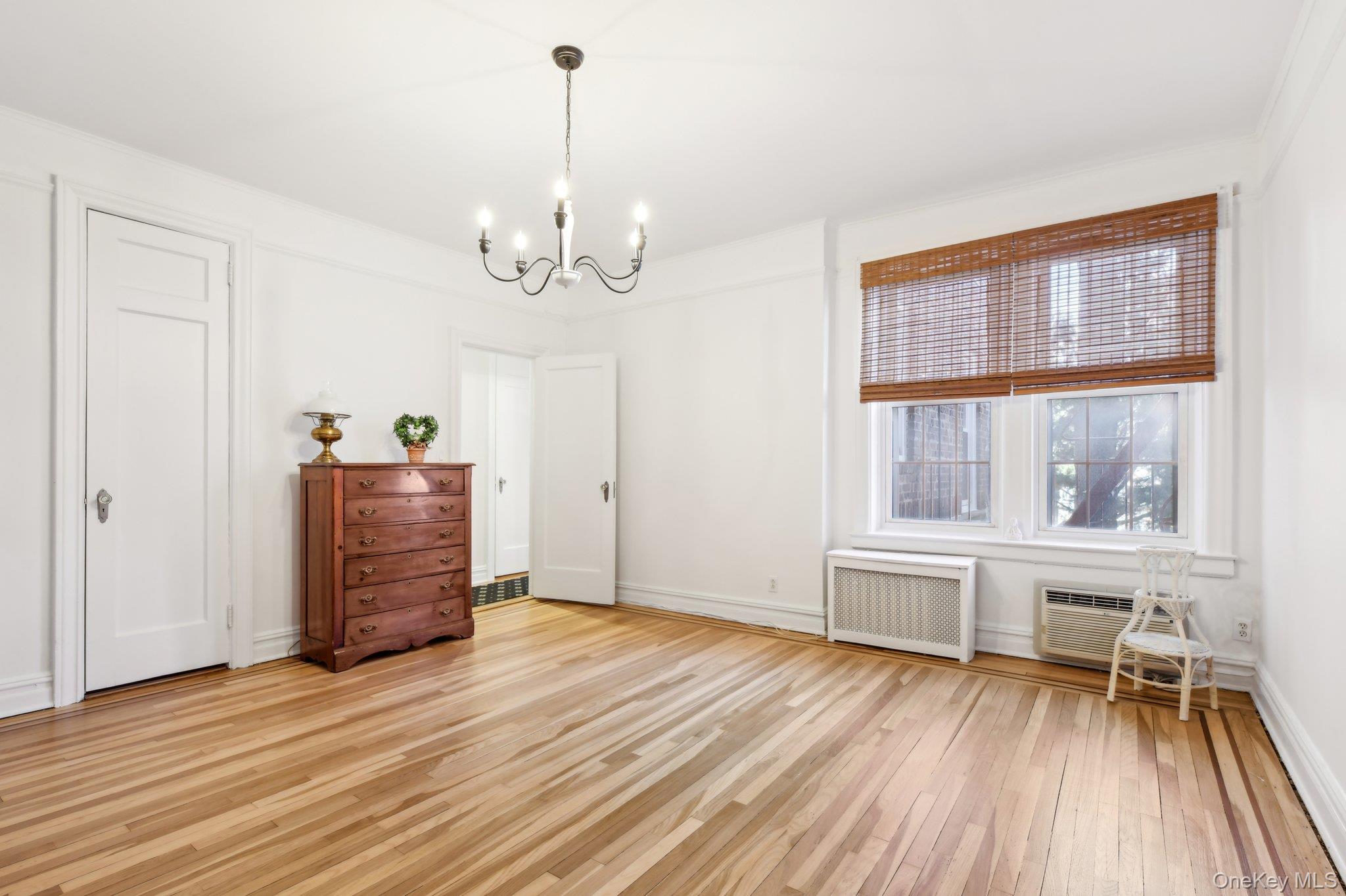 12 Hamilton # B5, Garden City, NY 11530