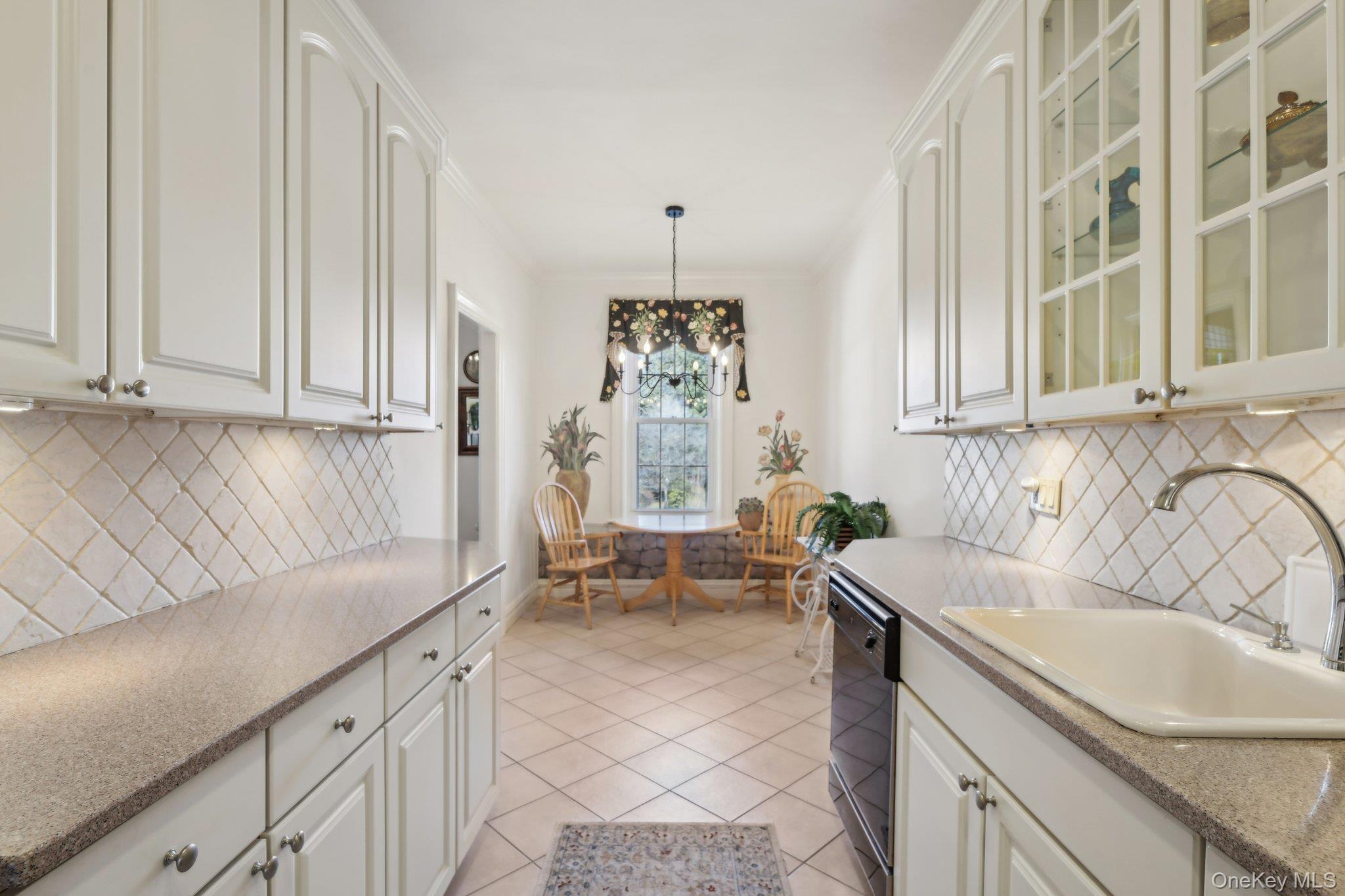 12 Hamilton # B5, Garden City, NY 11530