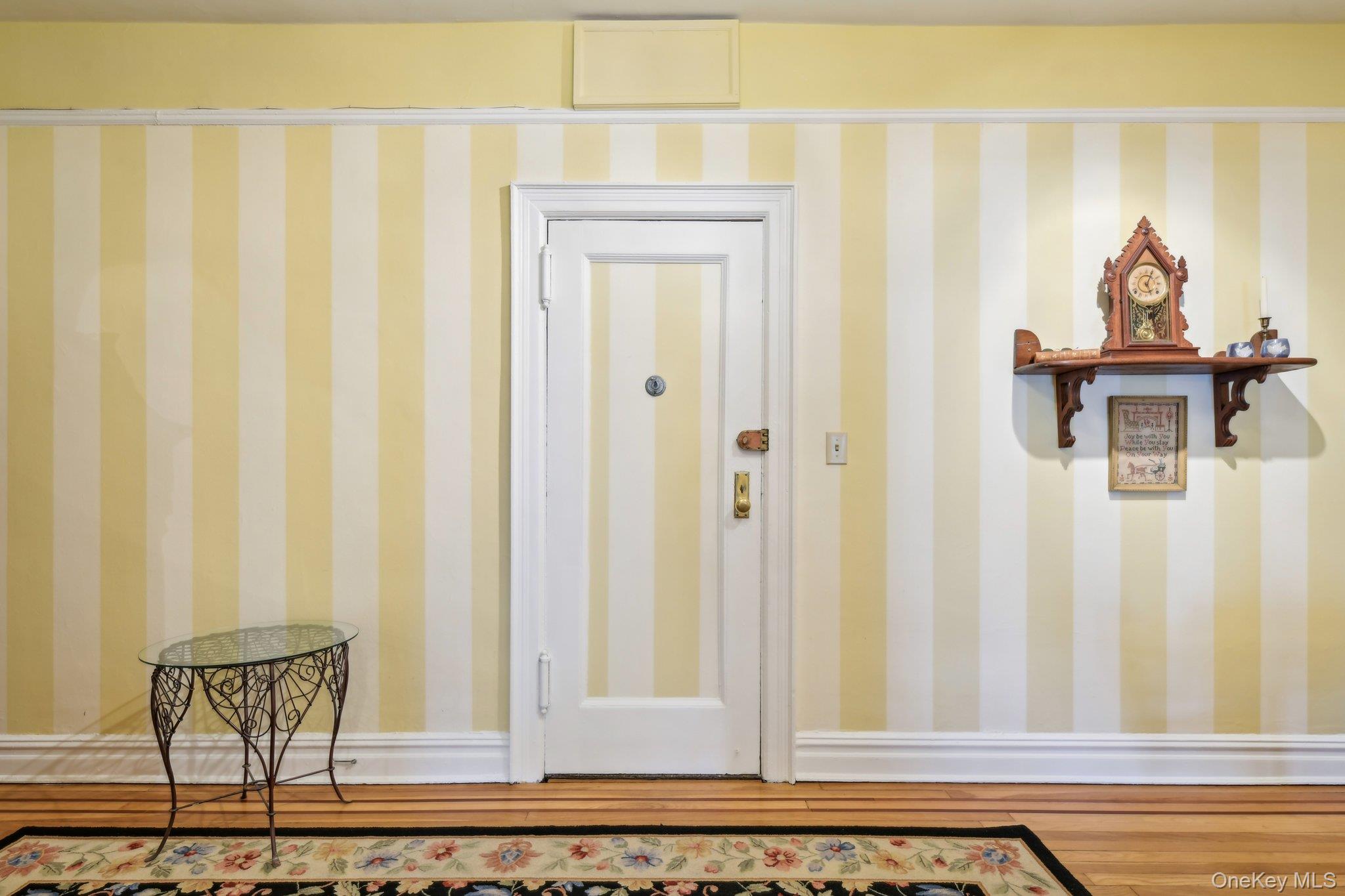 12 Hamilton # B5, Garden City, NY 11530