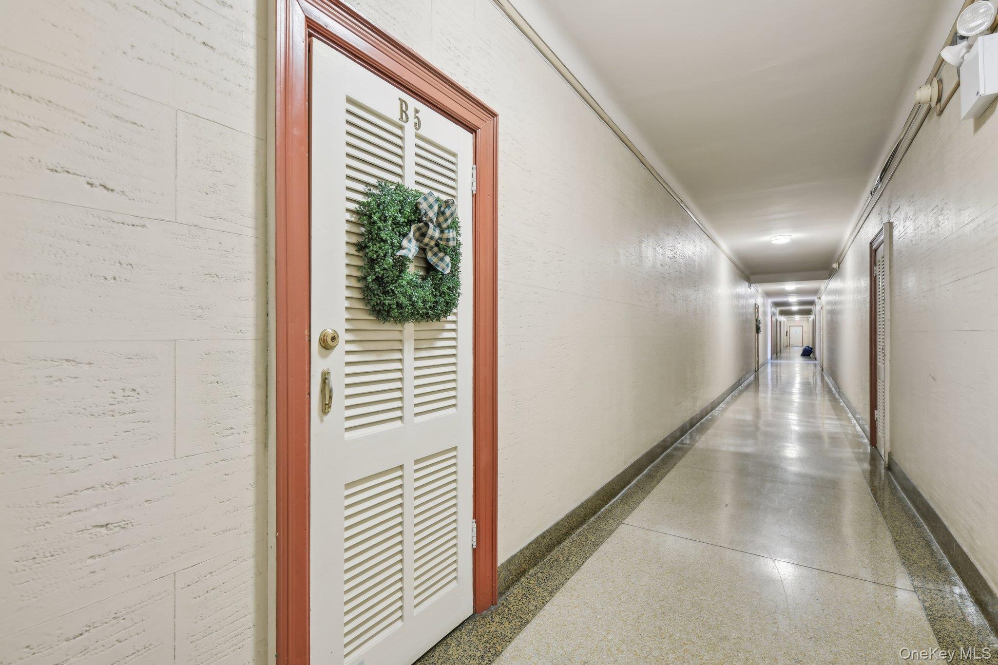 12 Hamilton # B5, Garden City, NY 11530