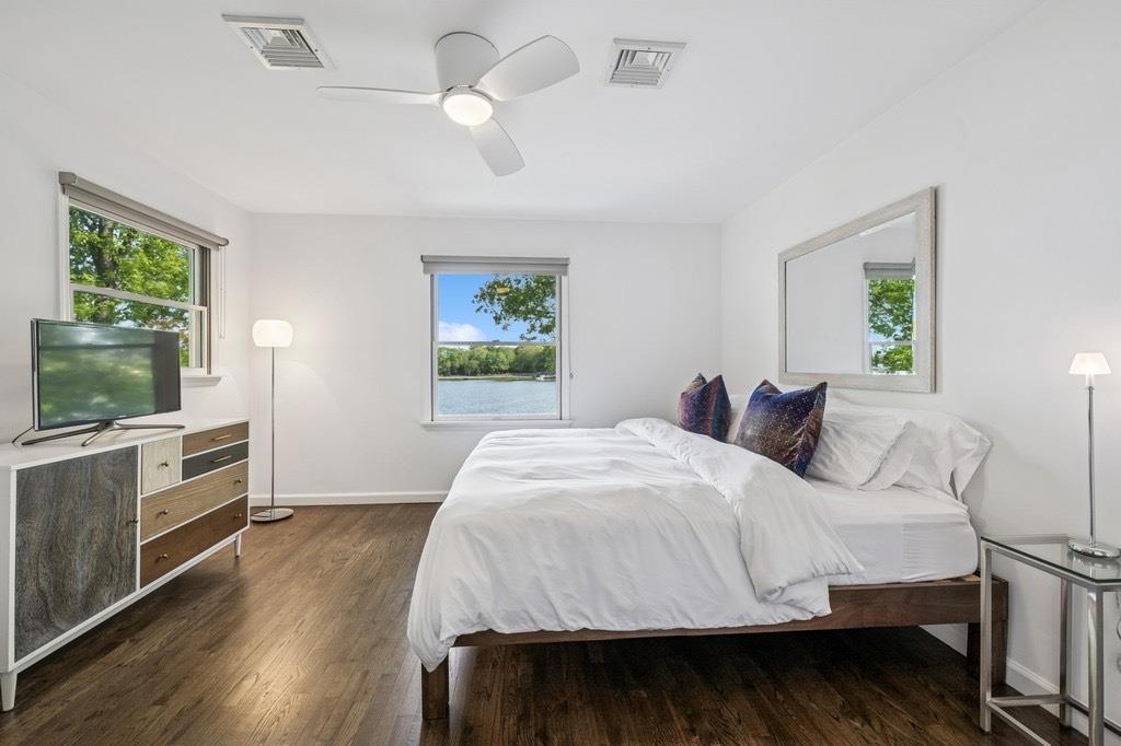 8 S Harbor Drive, Sag Harbor, NY 11963