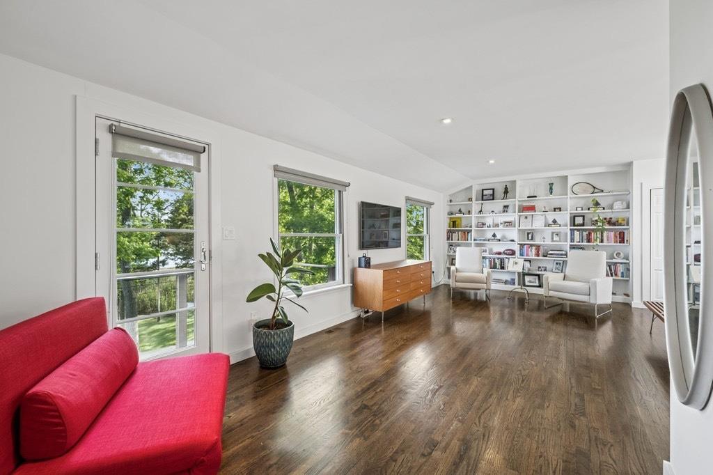 8 S Harbor Drive, Sag Harbor, NY 11963