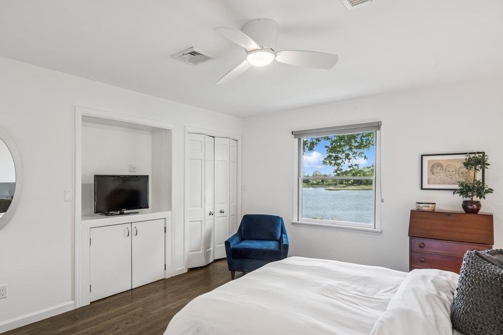 8 S Harbor Drive, Sag Harbor, NY 11963