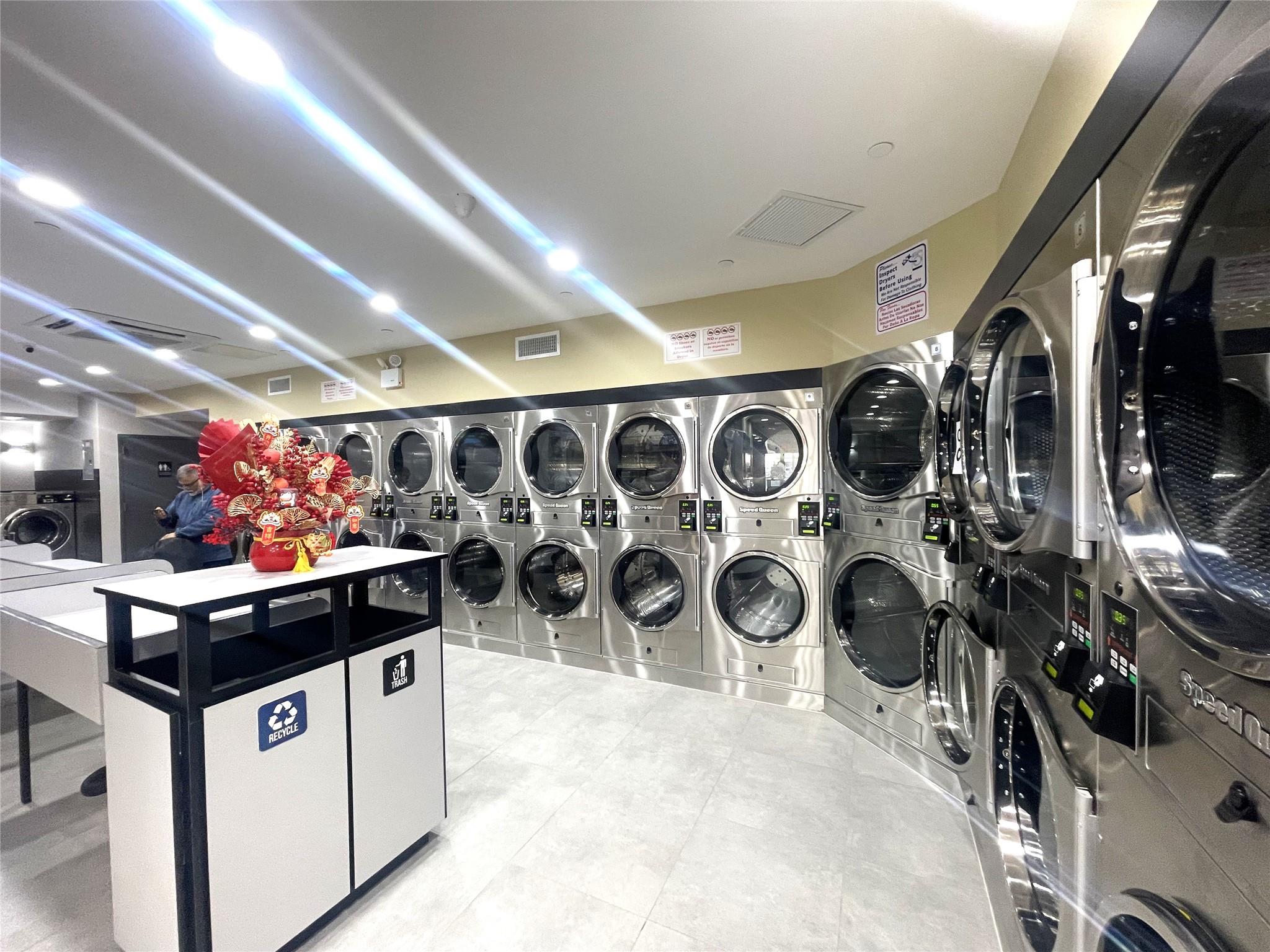 70-26 Queens Boulevard # 10B, Woodside, NY 11377