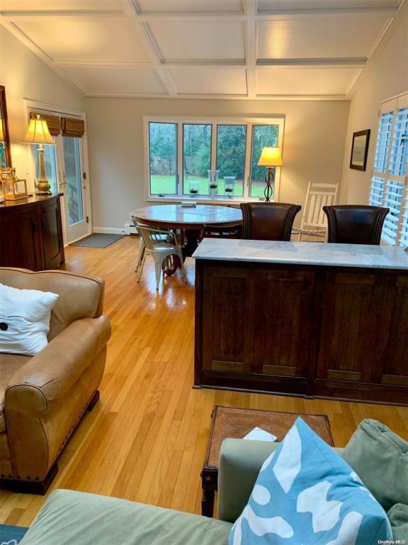 6 Lynn Court, Hampton Bays, NY 11946