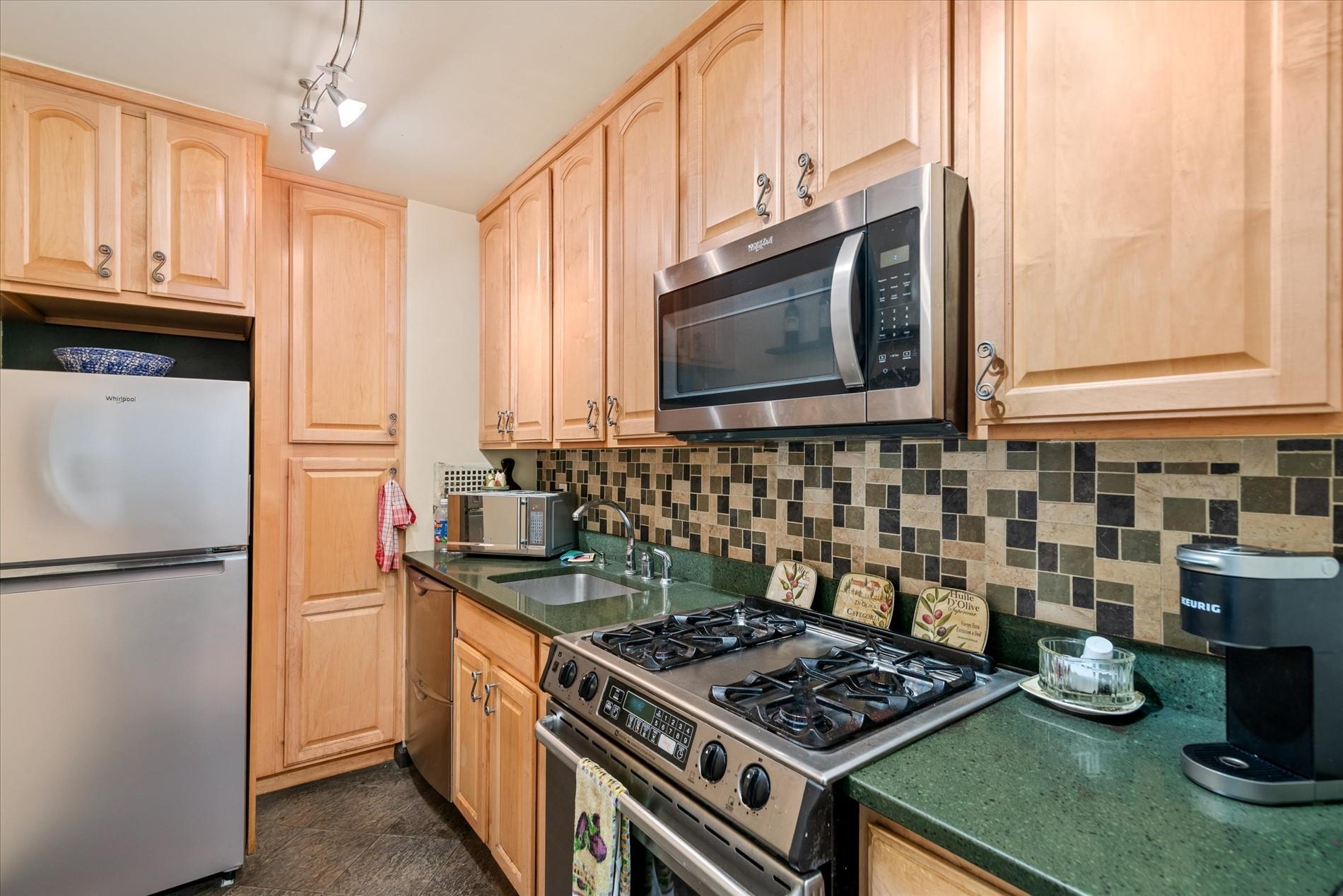 52-30 39 Drive # 9B, Woodside, NY 11377