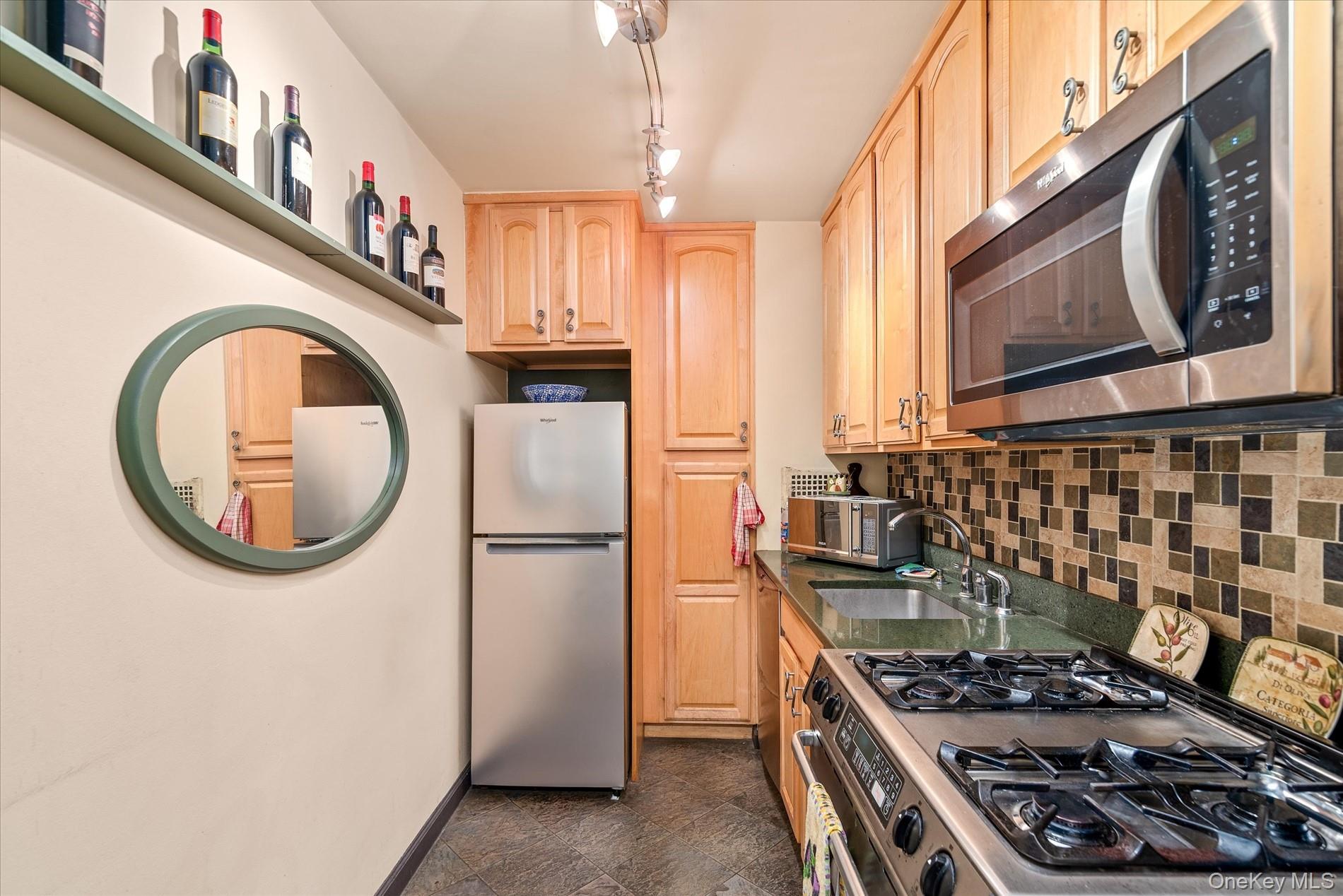 52-30 39 Drive # 9B, Woodside, NY 11377