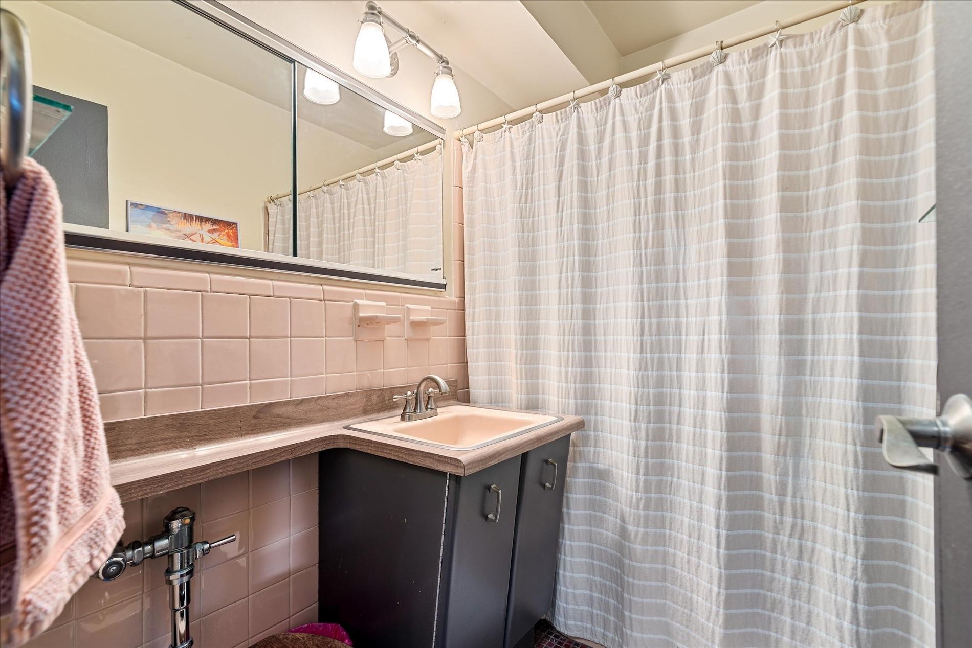 52-30 39 Drive # 9B, Woodside, NY 11377