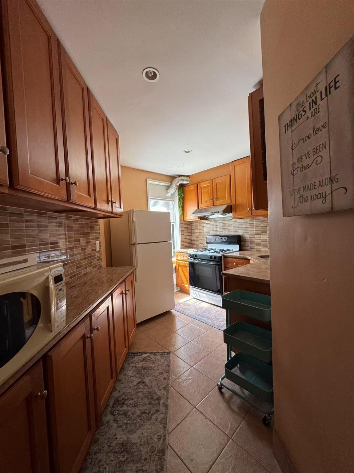 100-25 Queens Boulevard # 4D, Forest Hills, NY 11375