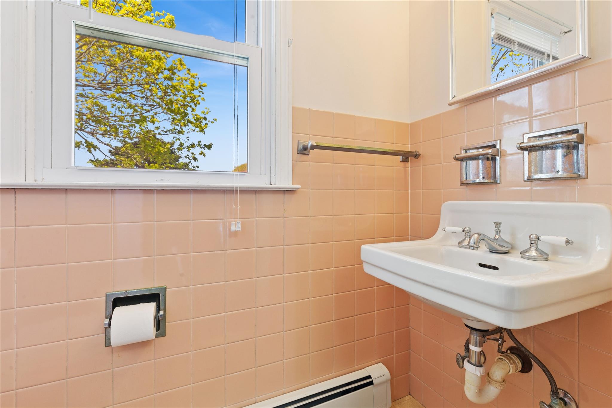 46 Tuthill Point Road, East Moriches, NY 11940