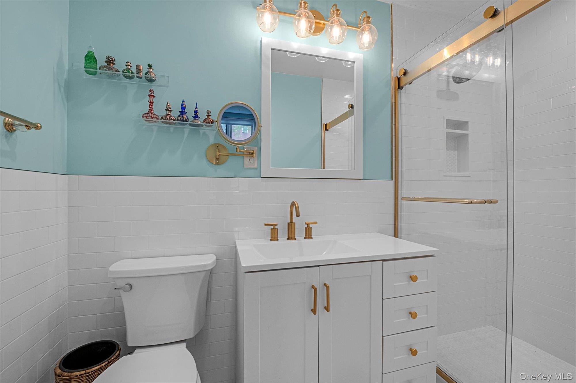 1390 Broadway # 107, Hewlett, NY 11557