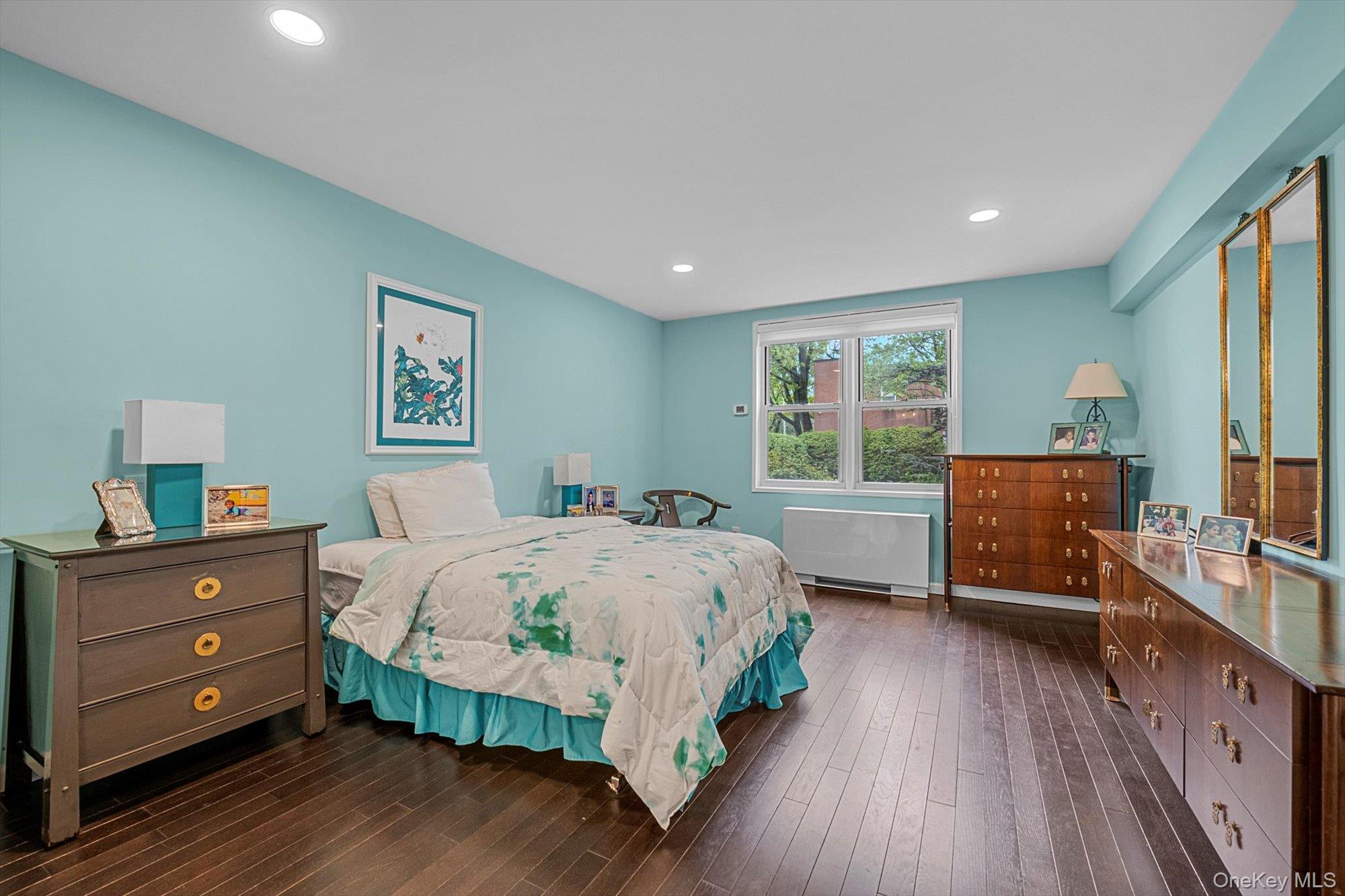 1390 Broadway # 107, Hewlett, NY 11557