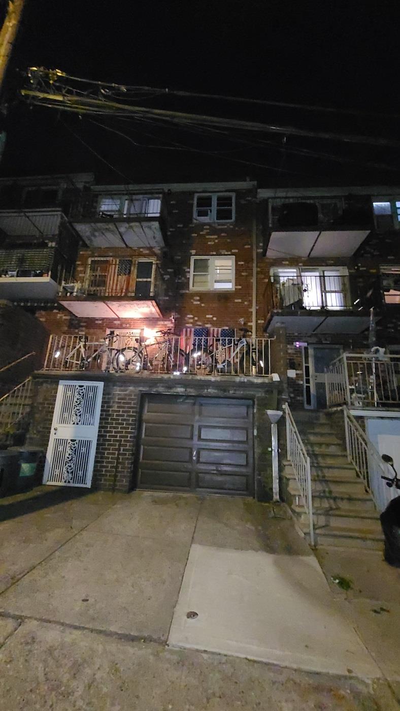 85-10 165 Street, Jamaica, NY 11432