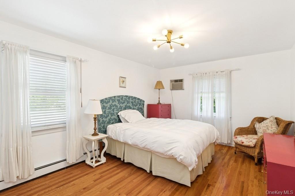 59 Wiltshire Street, Southampton, NY 11968