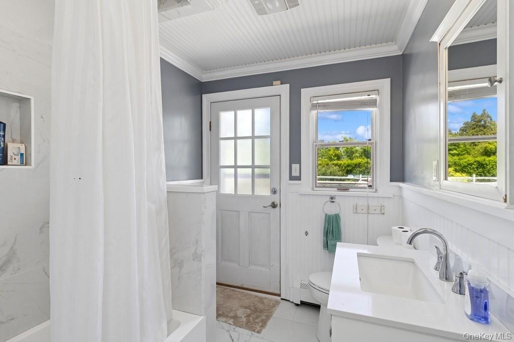 59 Wiltshire Street, Southampton, NY 11968