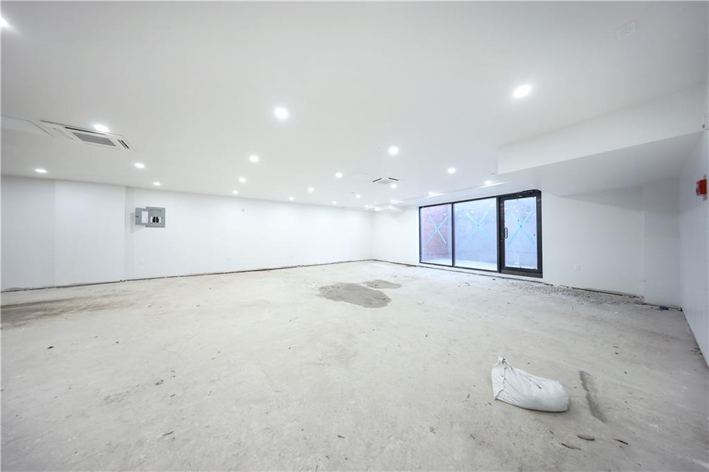 16502 Sanford Avenue, Flushing, NY 11358