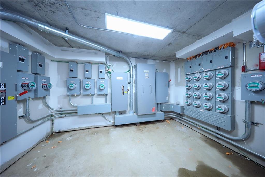 16502 Sanford Avenue, Flushing, NY 11358