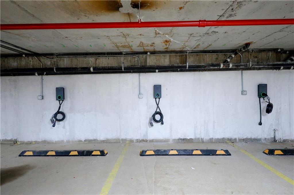 16502 Sanford Avenue, Flushing, NY 11358