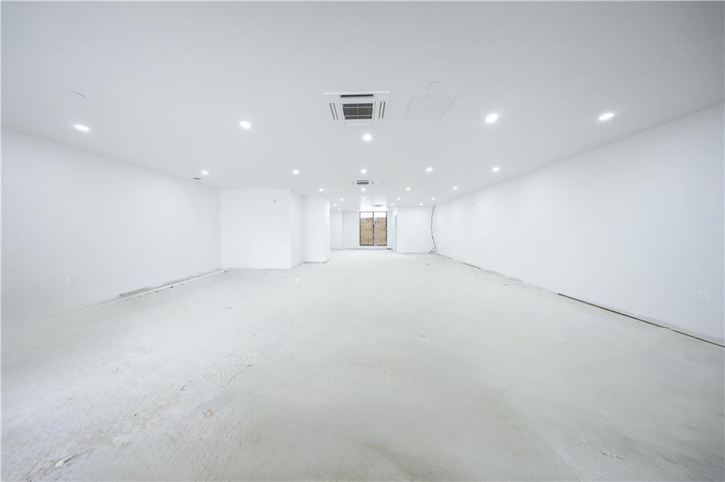 16502 Sanford Avenue, Flushing, NY 11358