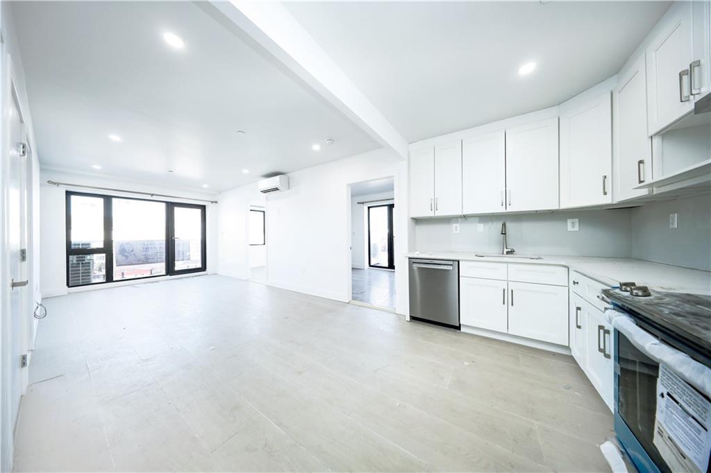 16502 Sanford Avenue, Flushing, NY 11358