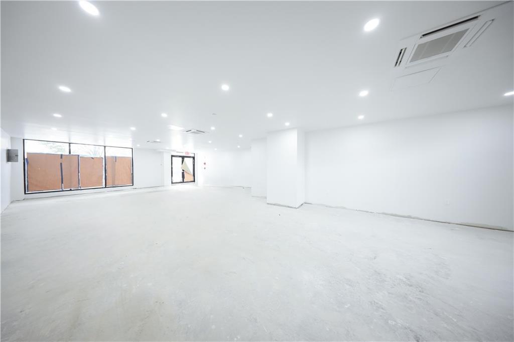 16502 Sanford Avenue, Flushing, NY 11358