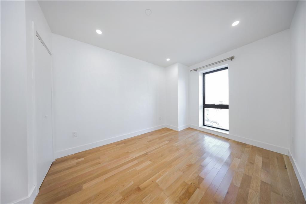 16502 Sanford Avenue, Flushing, NY 11358