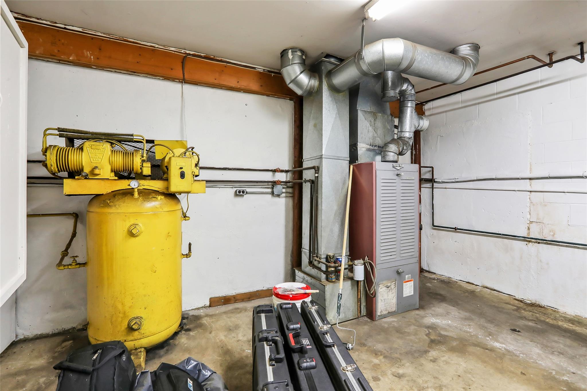 16 Sloop Hill Road, New Windsor, NY 12553