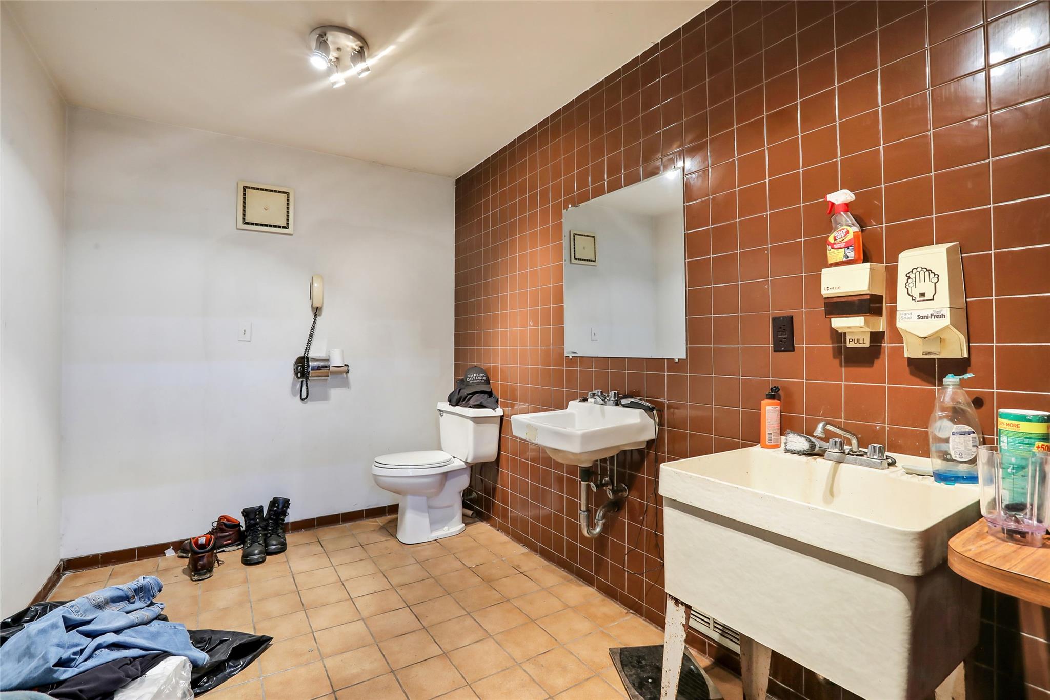 16 Sloop Hill Road, New Windsor, NY 12553