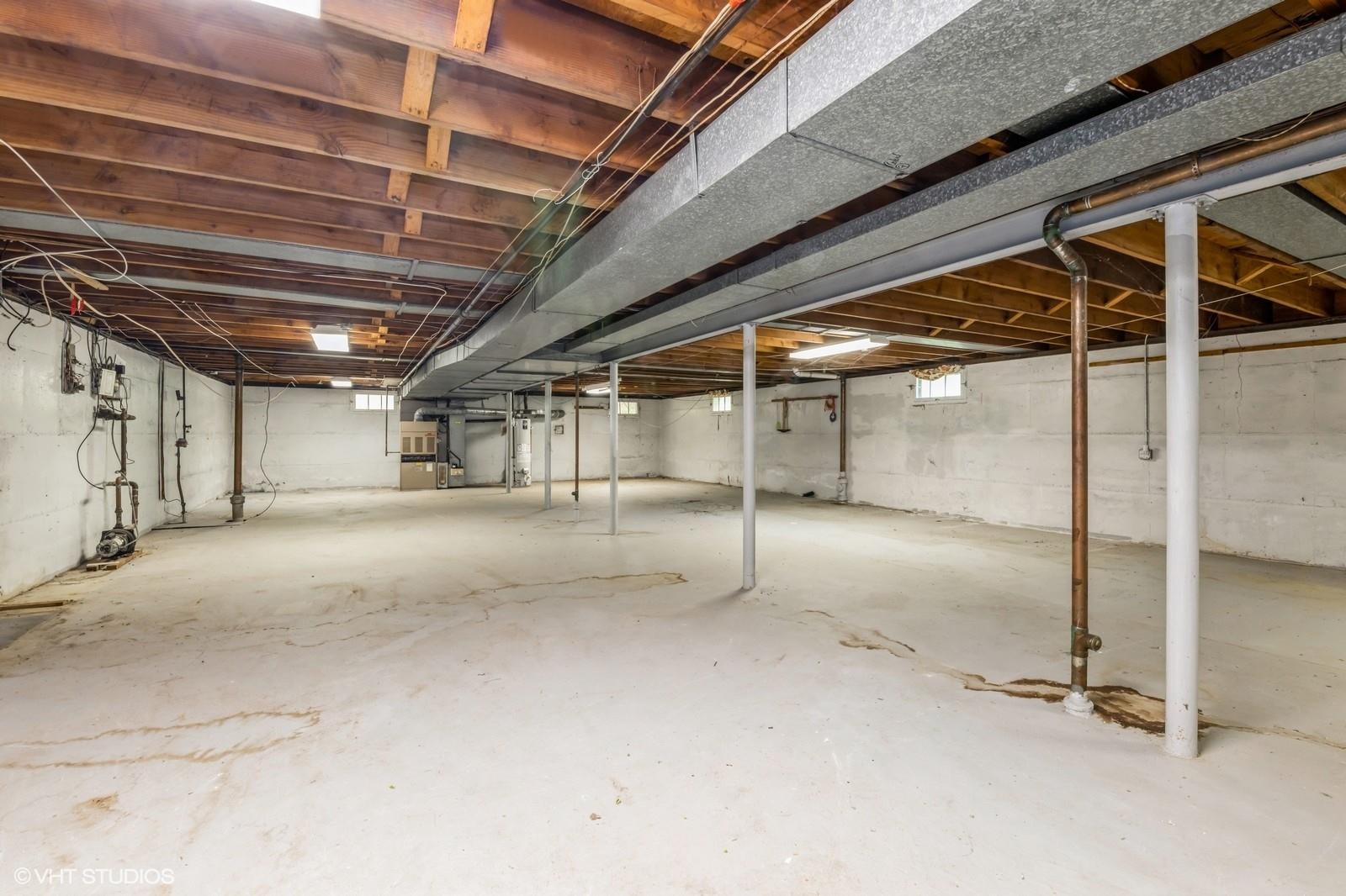 7 Ivy Lane, Lawrence, NY 11559