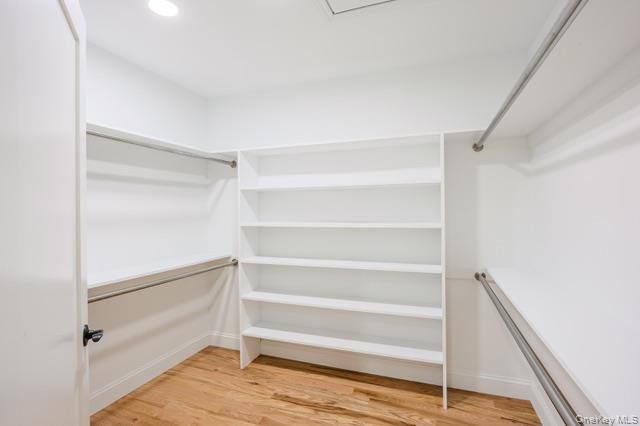 1 Miller Farms Court, Miller Place, NY 11764