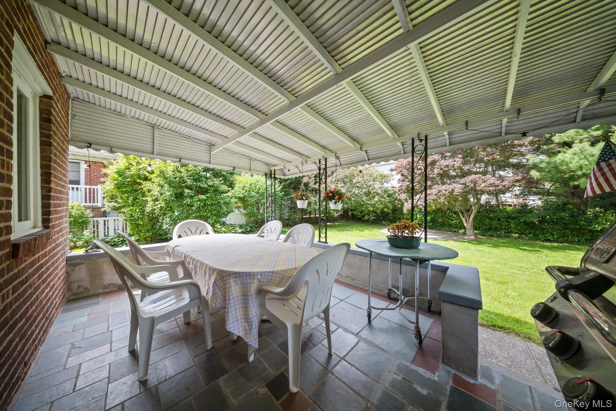 2816 215th Place, Bayside, NY 11360