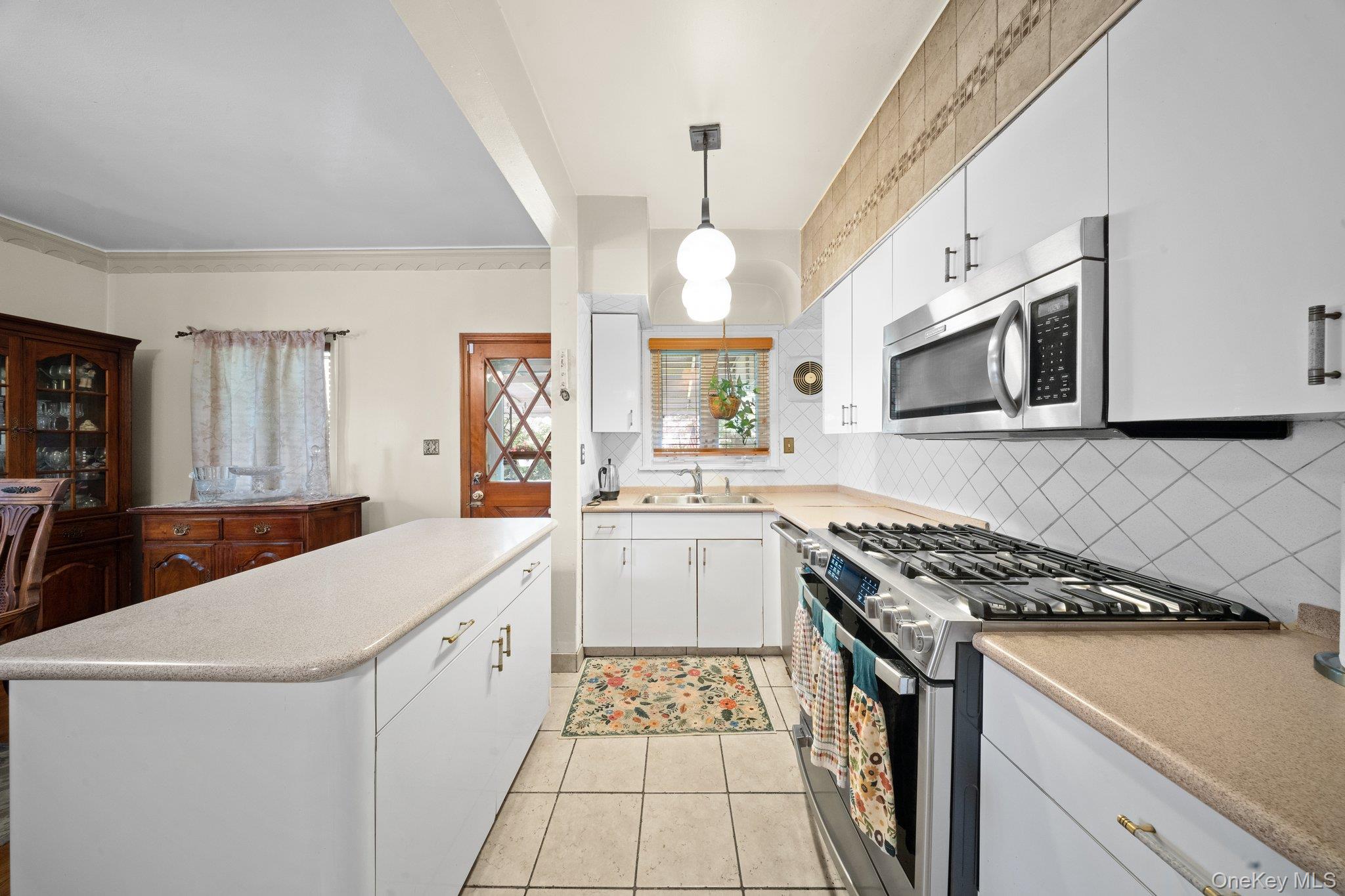 2816 215th Place, Bayside, NY 11360