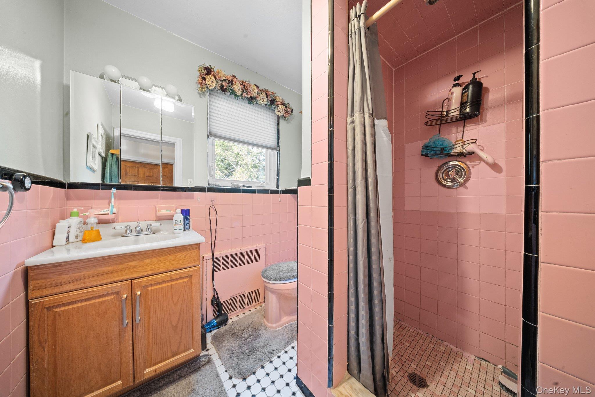 2816 215th Place, Bayside, NY 11360