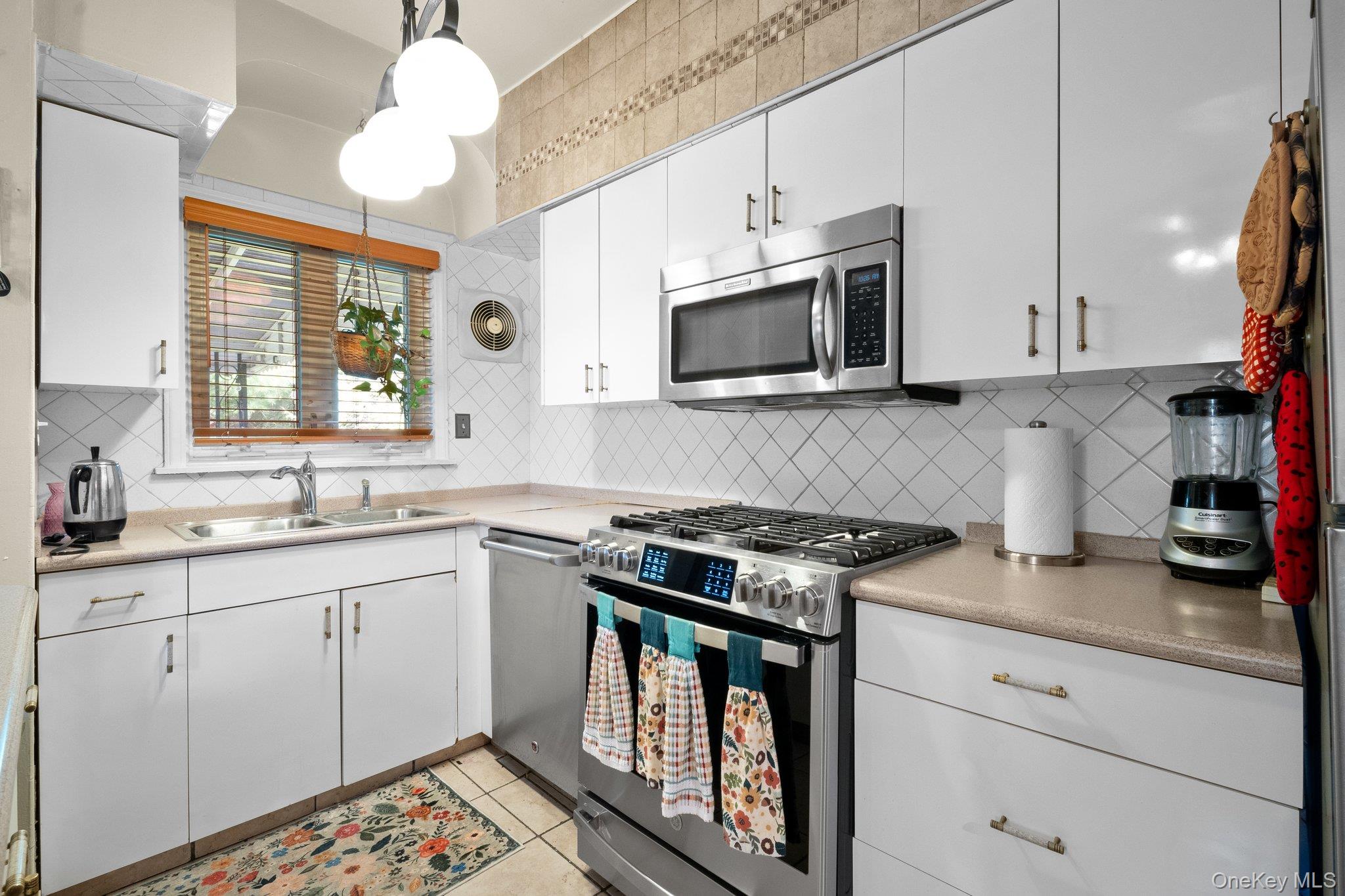 2816 215th Place, Bayside, NY 11360