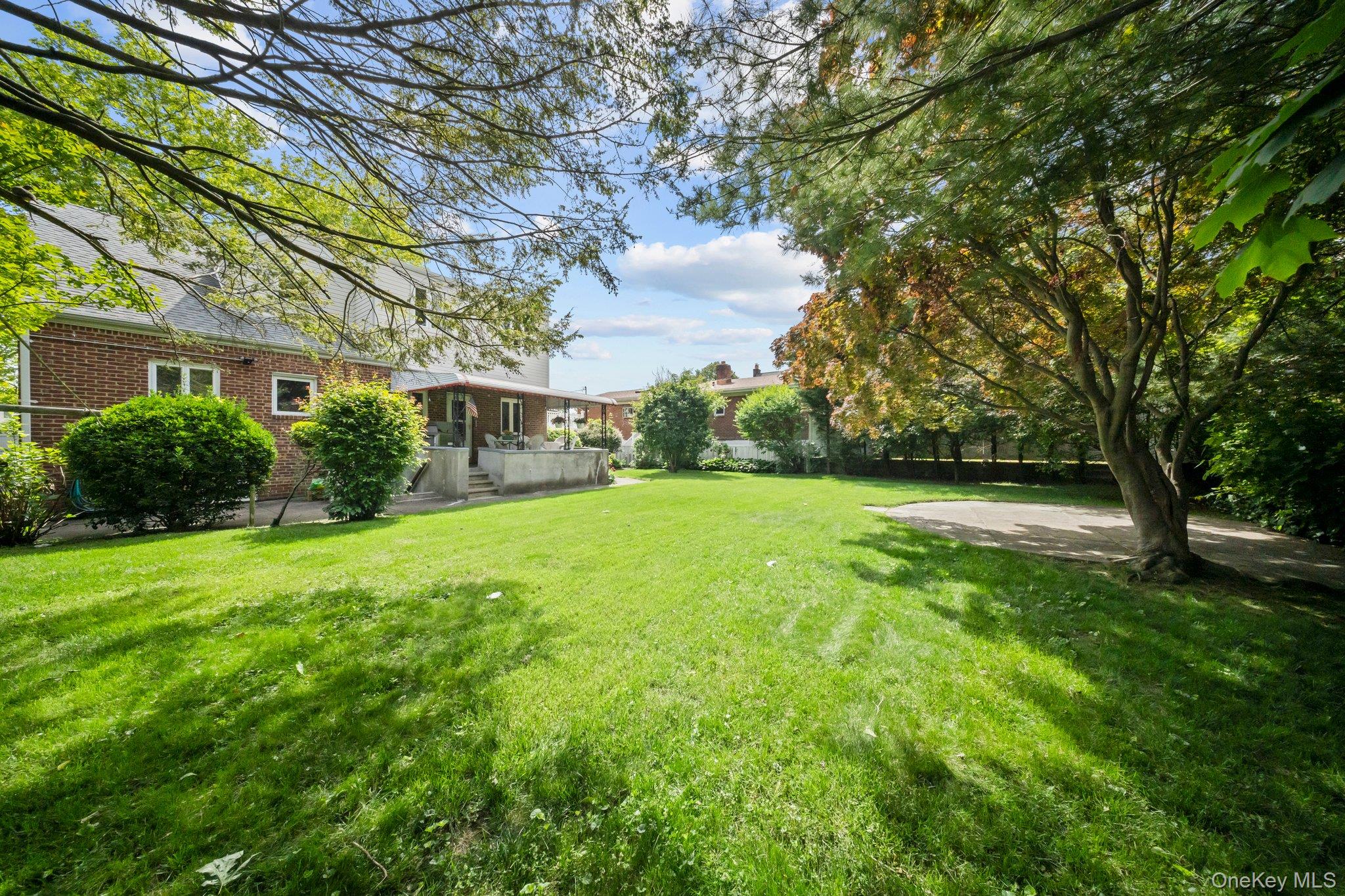 2816 215th Place, Bayside, NY 11360