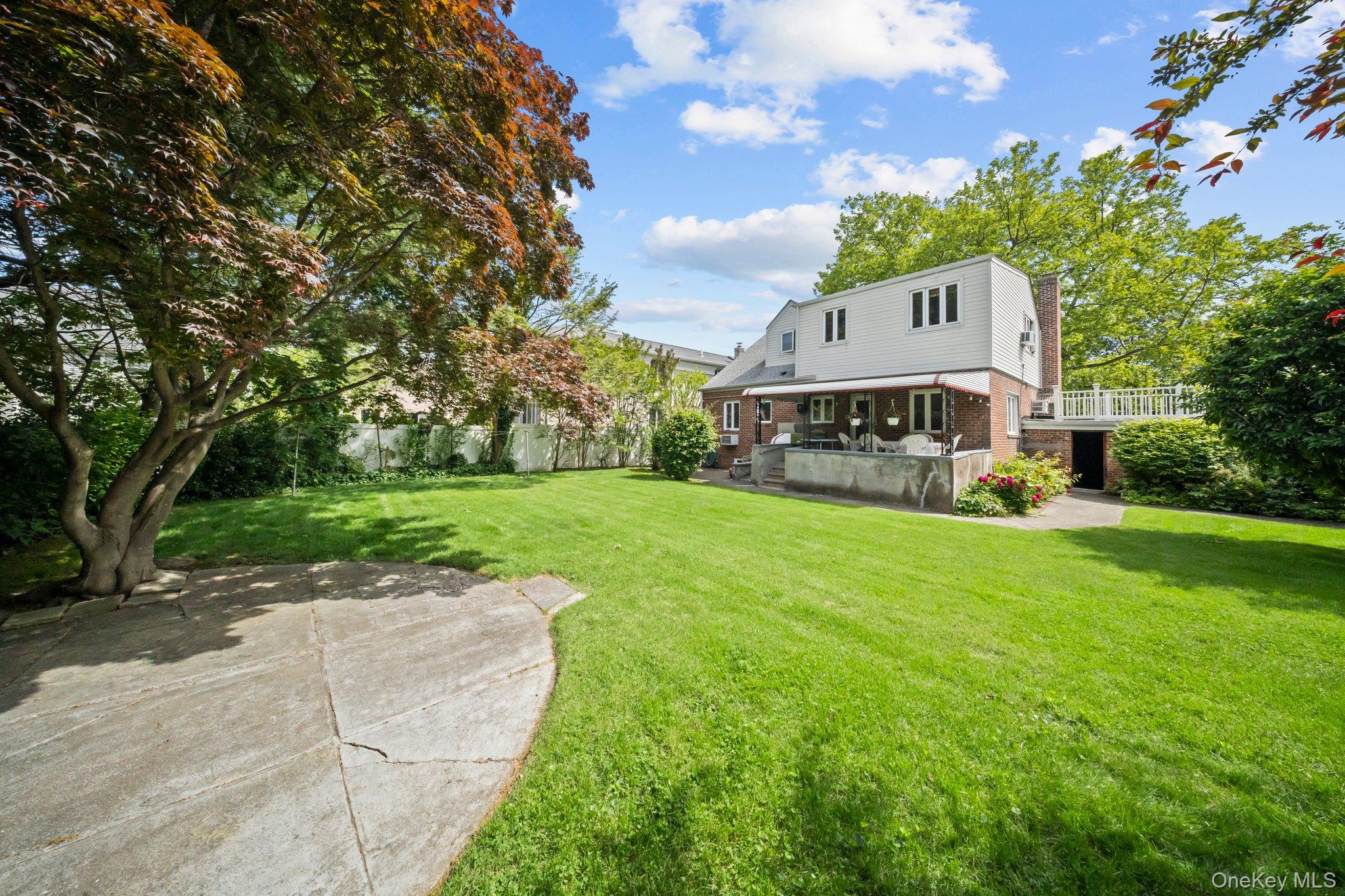 2816 215th Place, Bayside, NY 11360