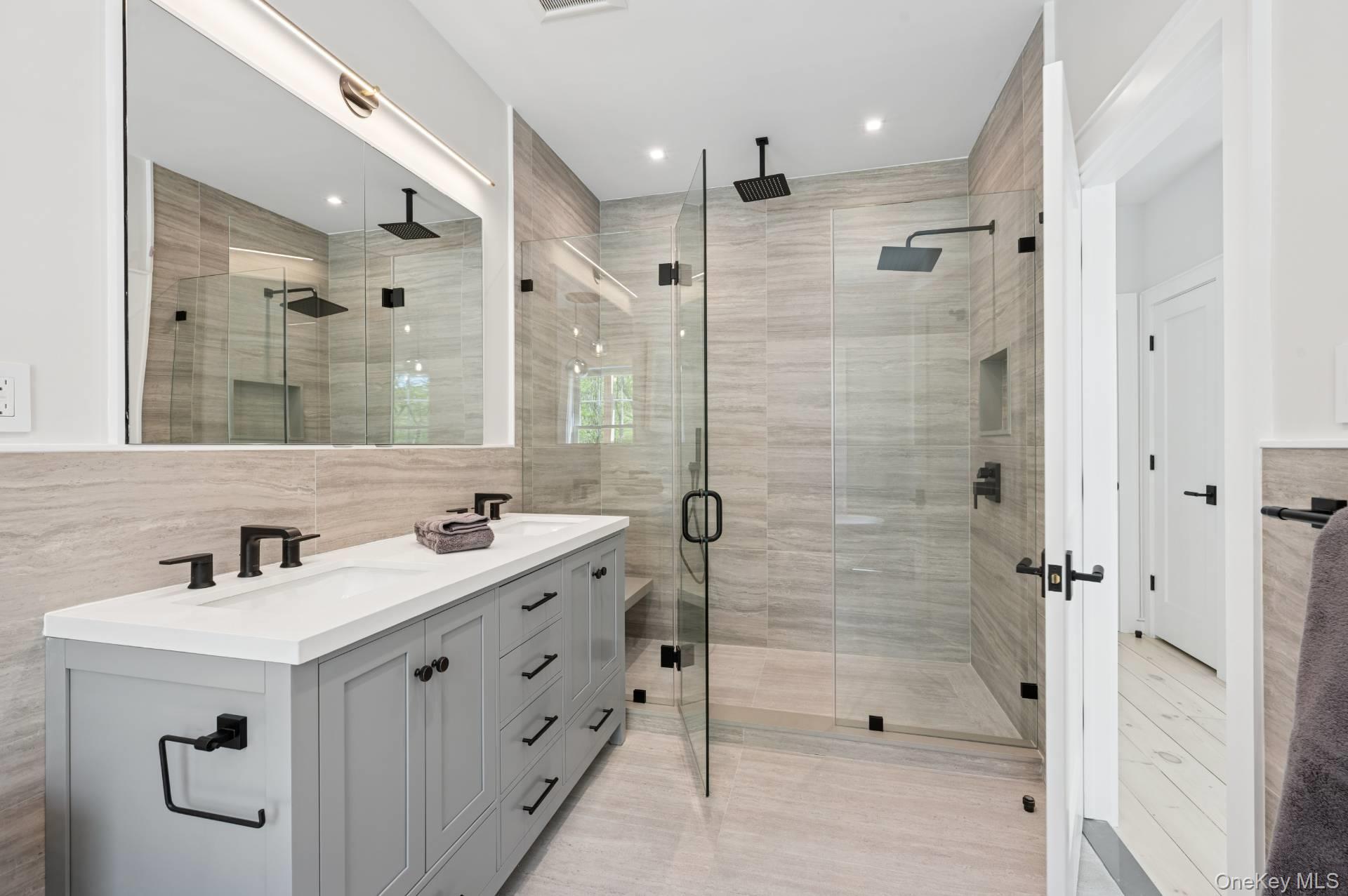 20 Cove Neck Lane, Southampton, NY 11968