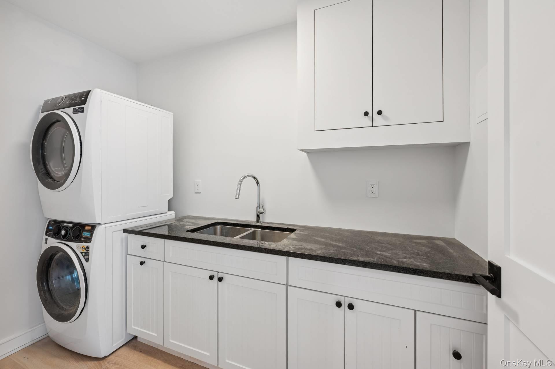 20 Cove Neck Lane, Southampton, NY 11968