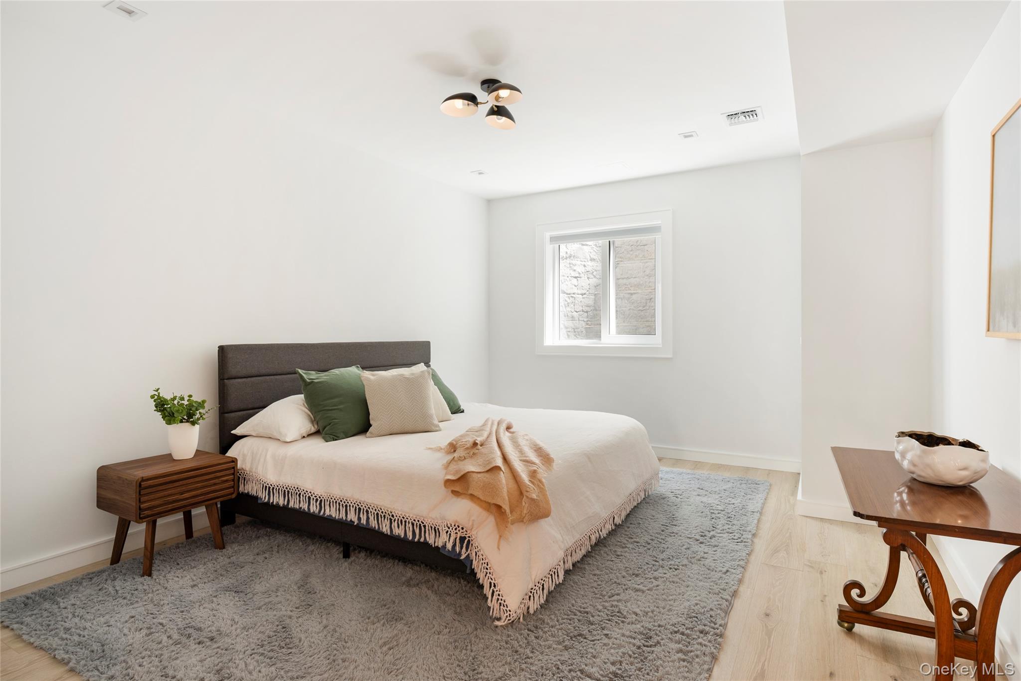 20 Cove Neck Lane, Southampton, NY 11968