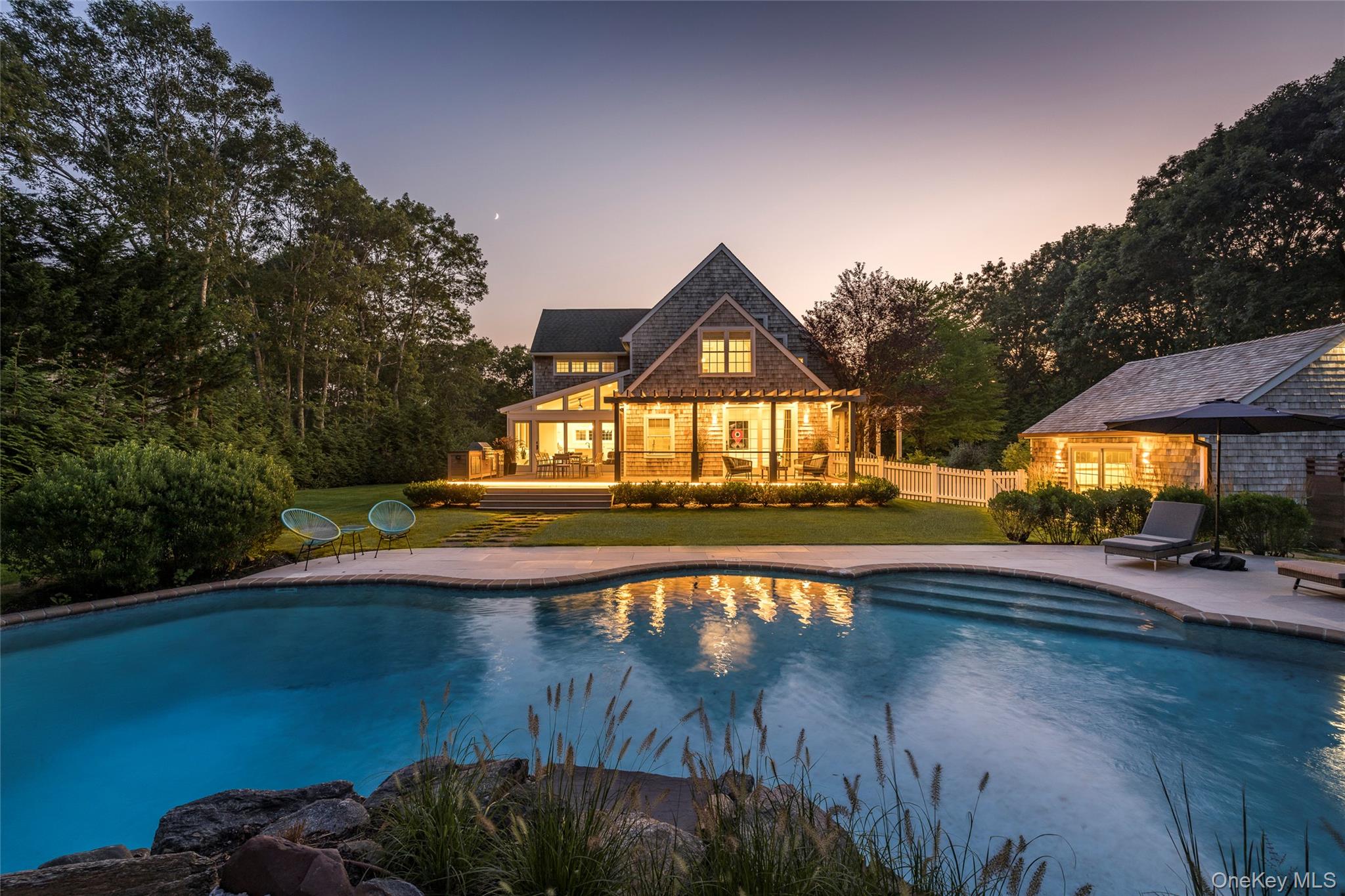 20 Cove Neck Lane, Southampton, NY 11968