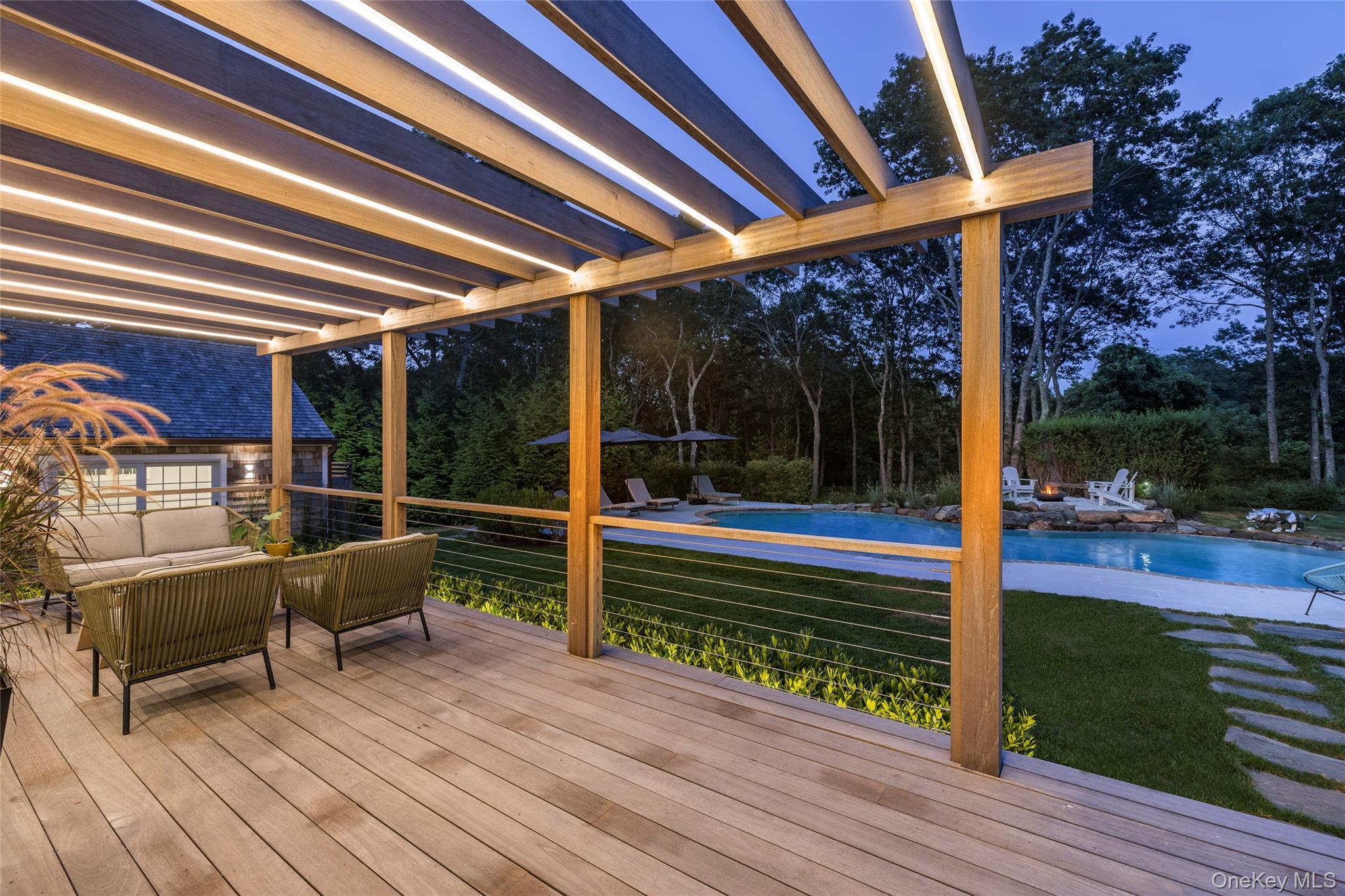 20 Cove Neck Lane, Southampton, NY 11968